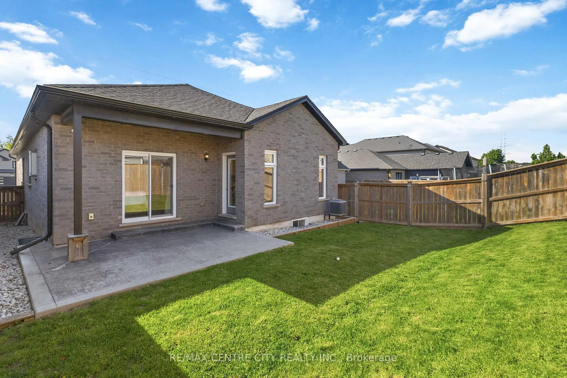 Photo 26 of 2344 Constance Avenue, London, South U — HOMEH