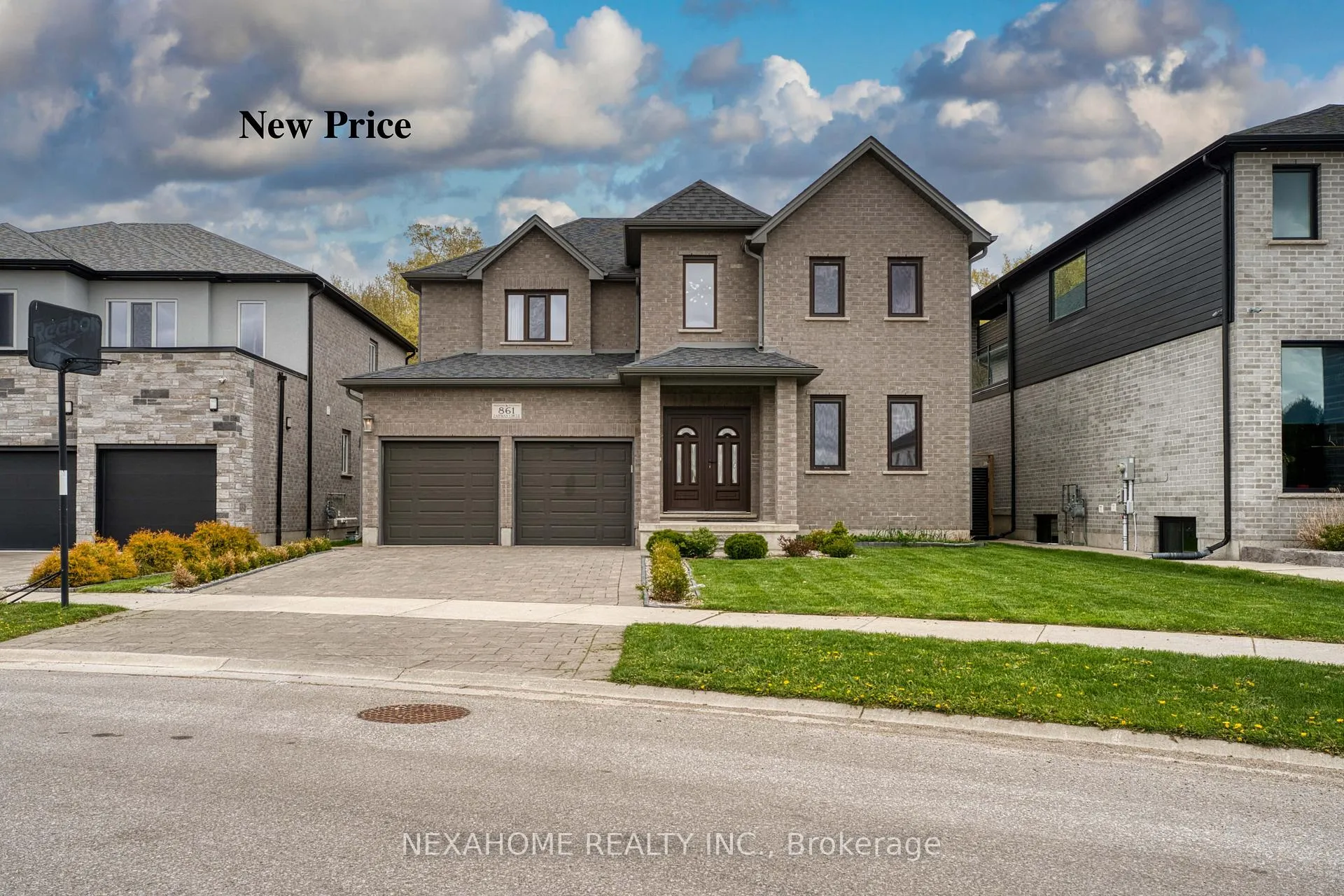 Front of 861 Zaifman Circle