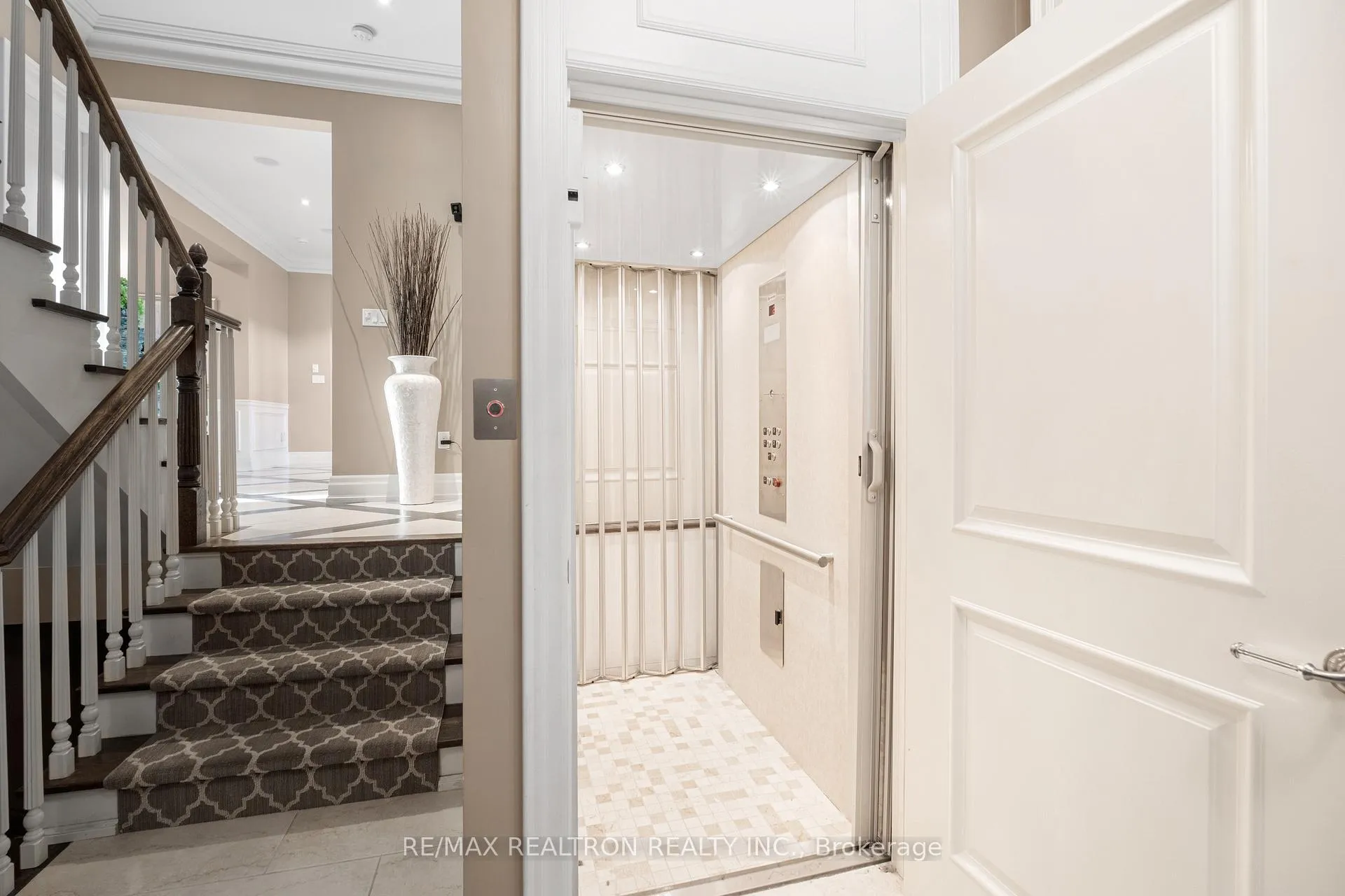 Photo 35 of 80 Callaway Court, Vaughan, Uplands — HOMEH
