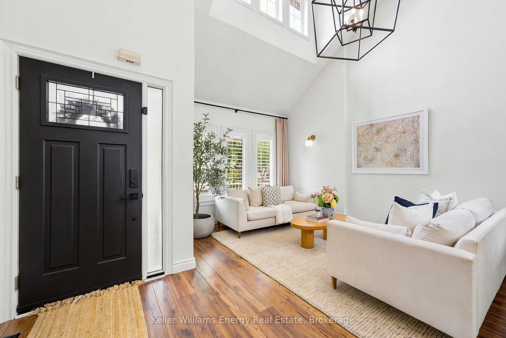 Photo 3 of 47 Melody Drive, Whitby, Brooklin — HOMEH