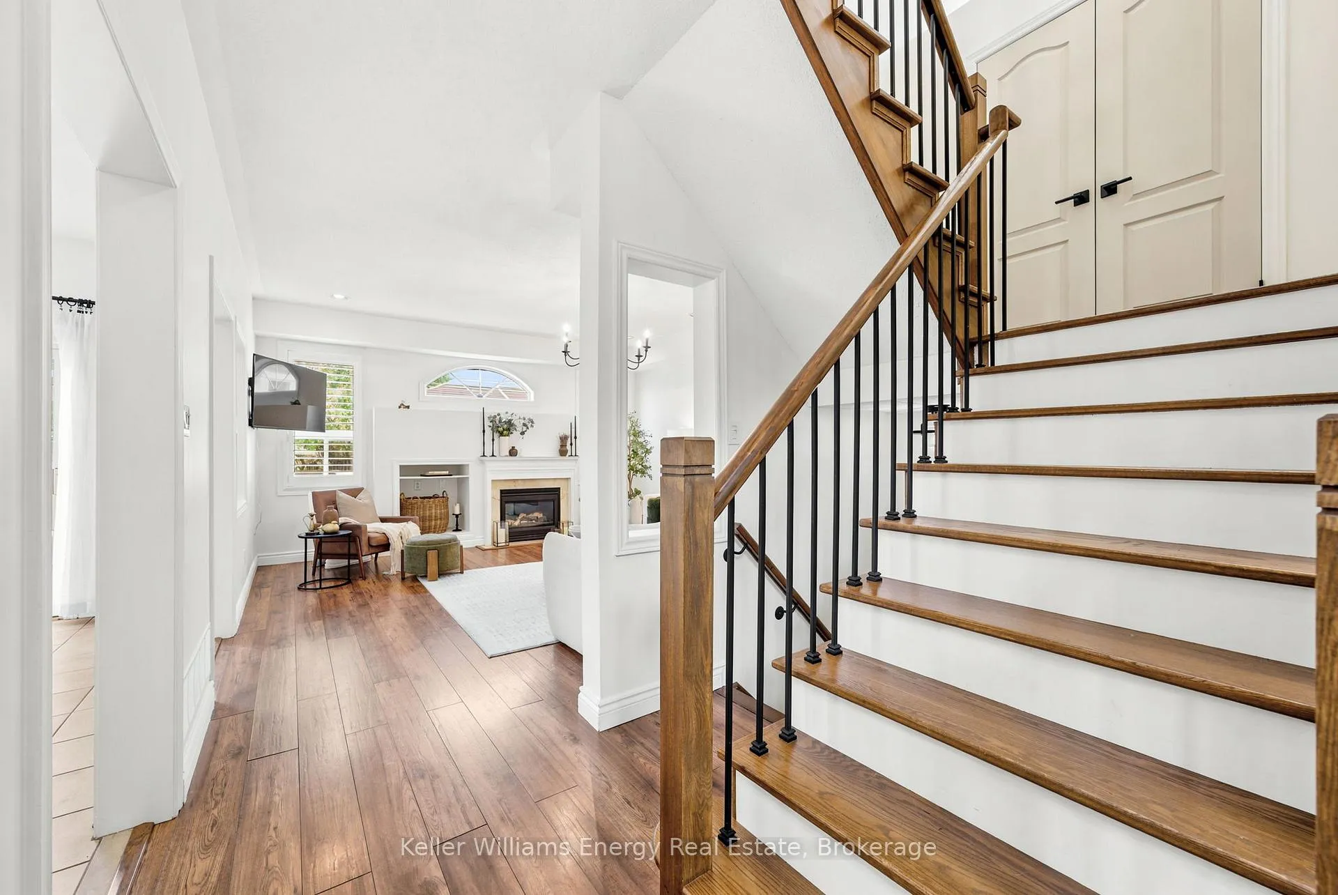 Photo 7 of 47 Melody Drive, Whitby, Brooklin — HOMEH