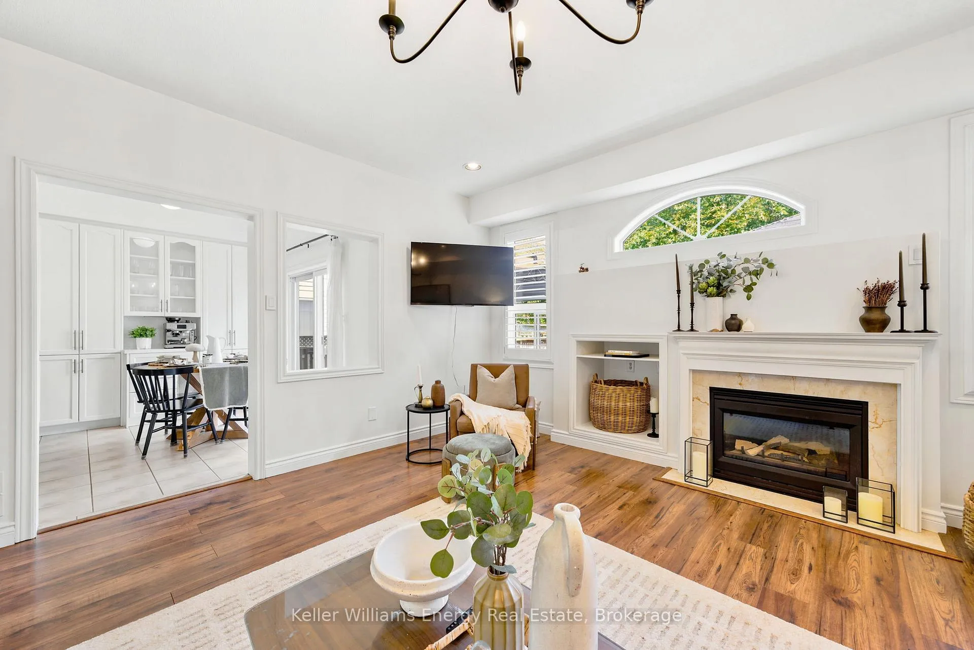 Photo 10 of 47 Melody Drive, Whitby, Brooklin — HOMEH