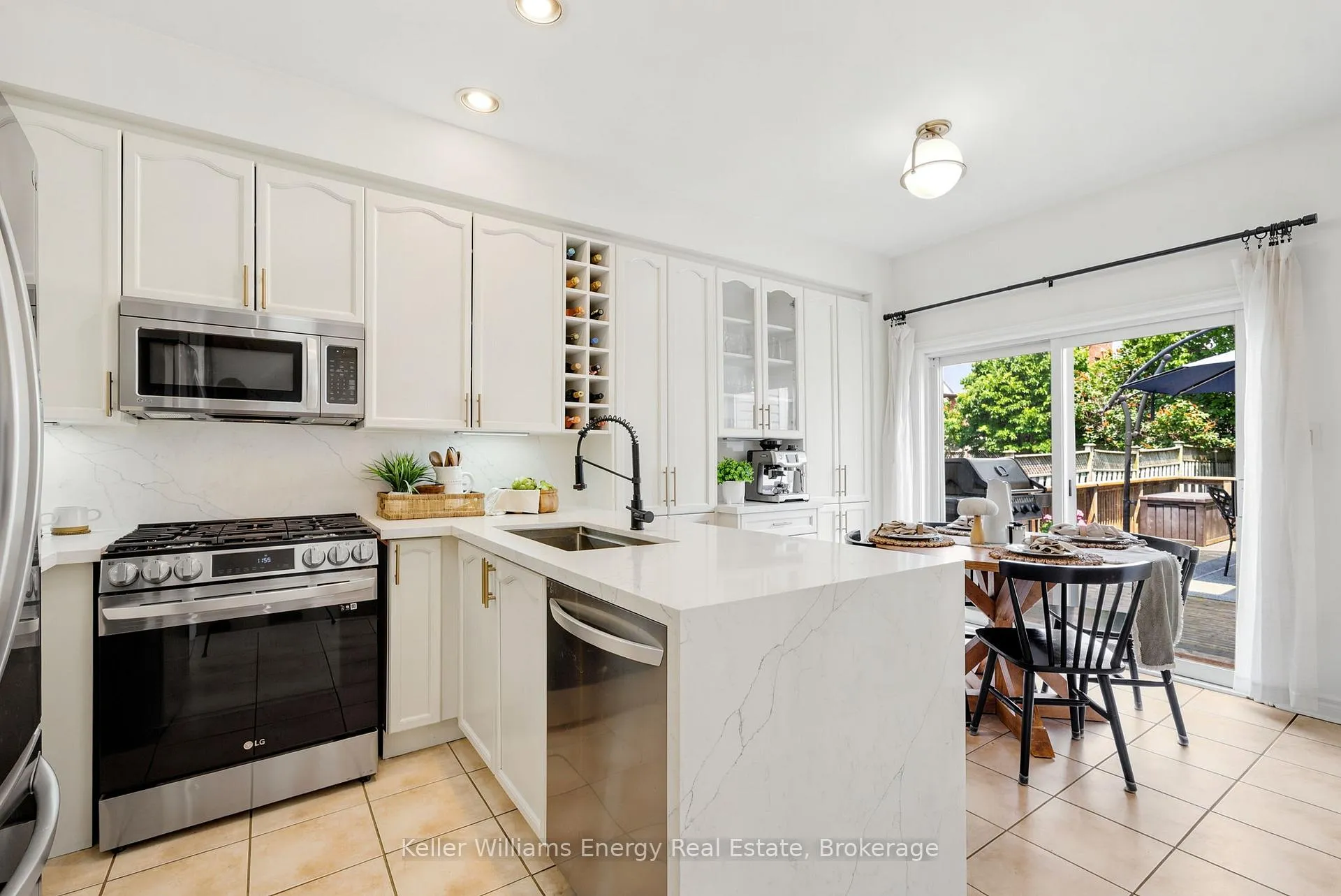 Photo 11 of 47 Melody Drive, Whitby, Brooklin — HOMEH