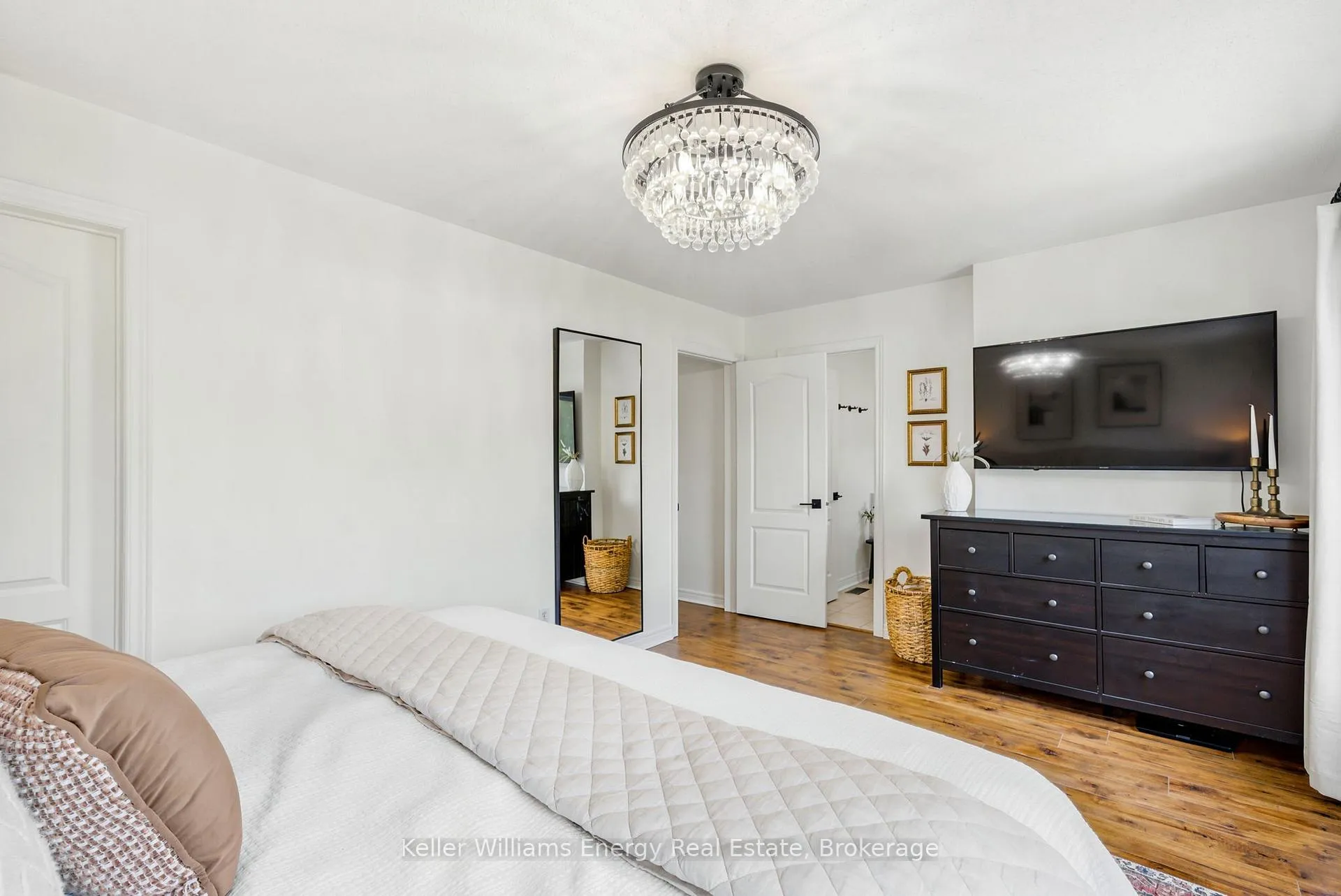 Photo 17 of 47 Melody Drive, Whitby, Brooklin — HOMEH
