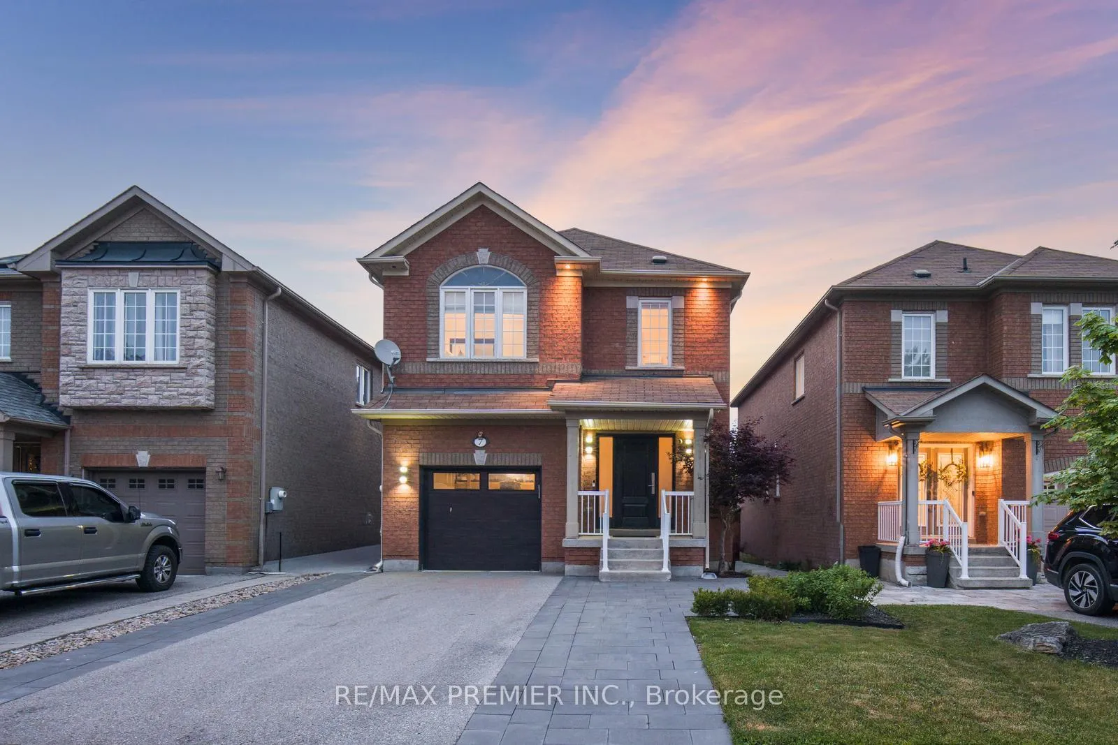 Photo 1 of 7 Christensen Avenue, Caledon, Bolton North — HOMEH