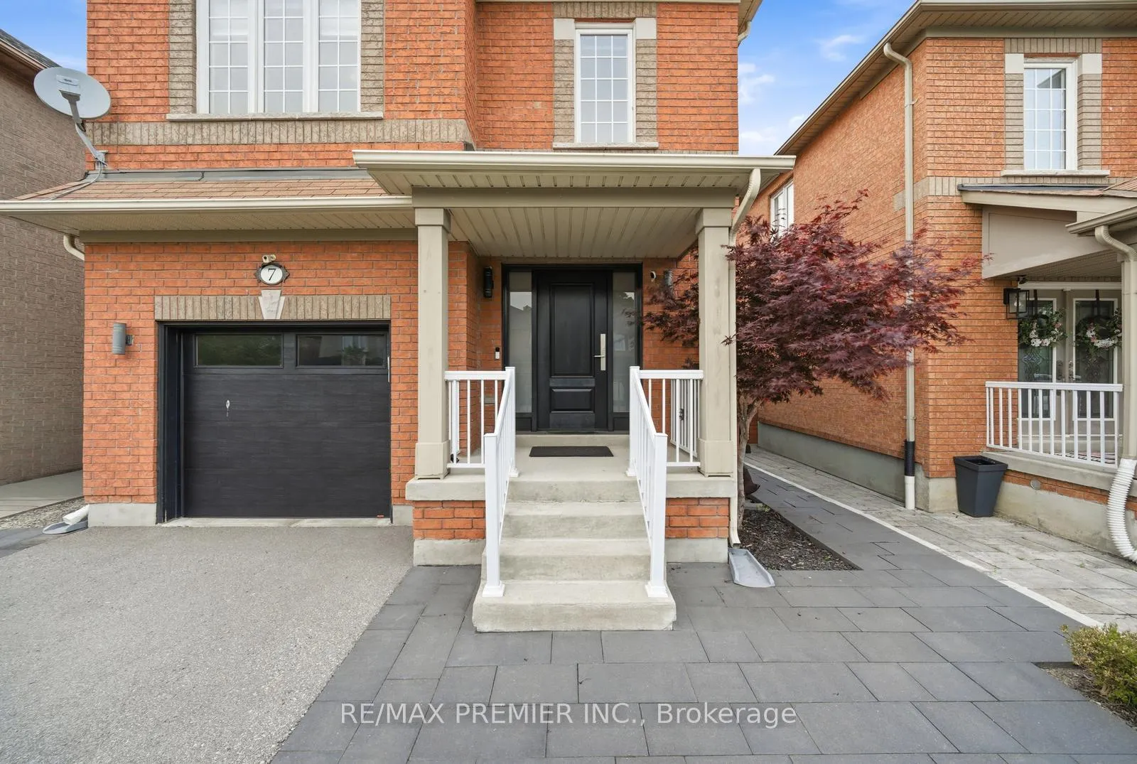 Photo 3 of 7 Christensen Avenue, Caledon, Bolton North — HOMEH