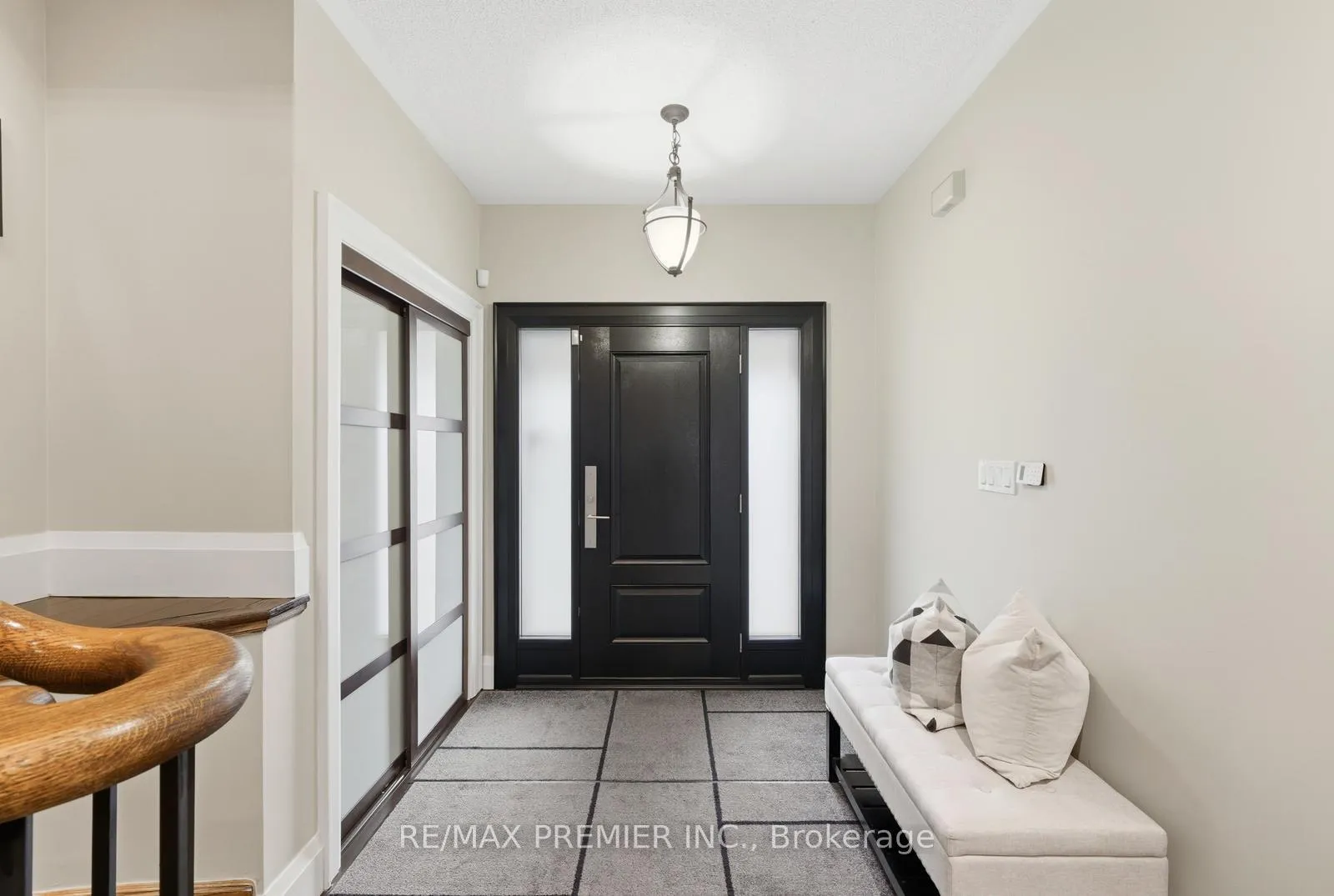 Photo 4 of 7 Christensen Avenue, Caledon, Bolton North — HOMEH