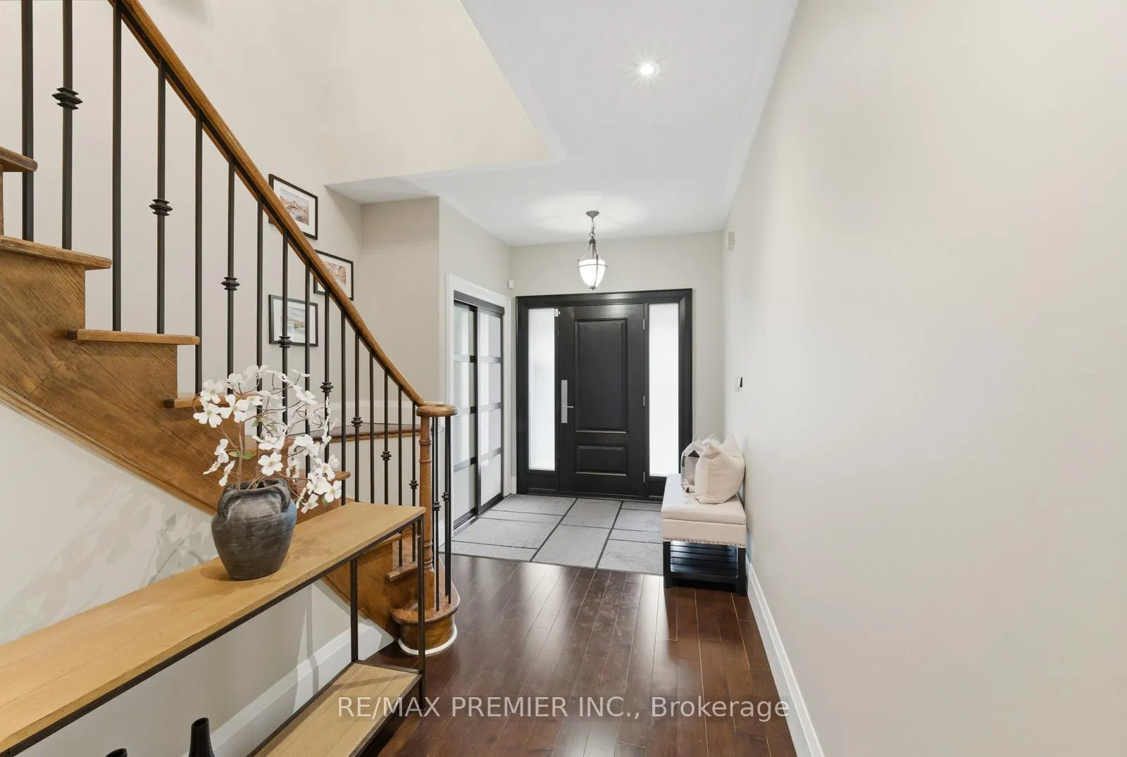 Photo 5 of 7 Christensen Avenue, Caledon, Bolton North — HOMEH