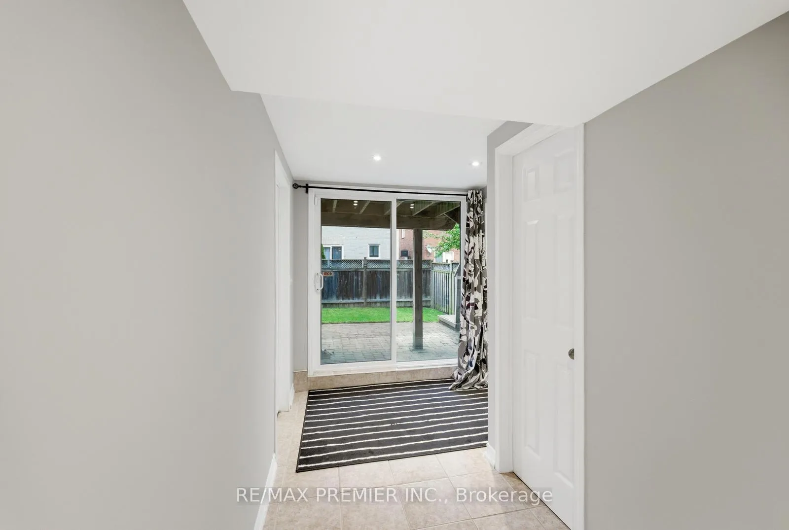 Photo 39 of 7 Christensen Avenue, Caledon, Bolton North — HOMEH