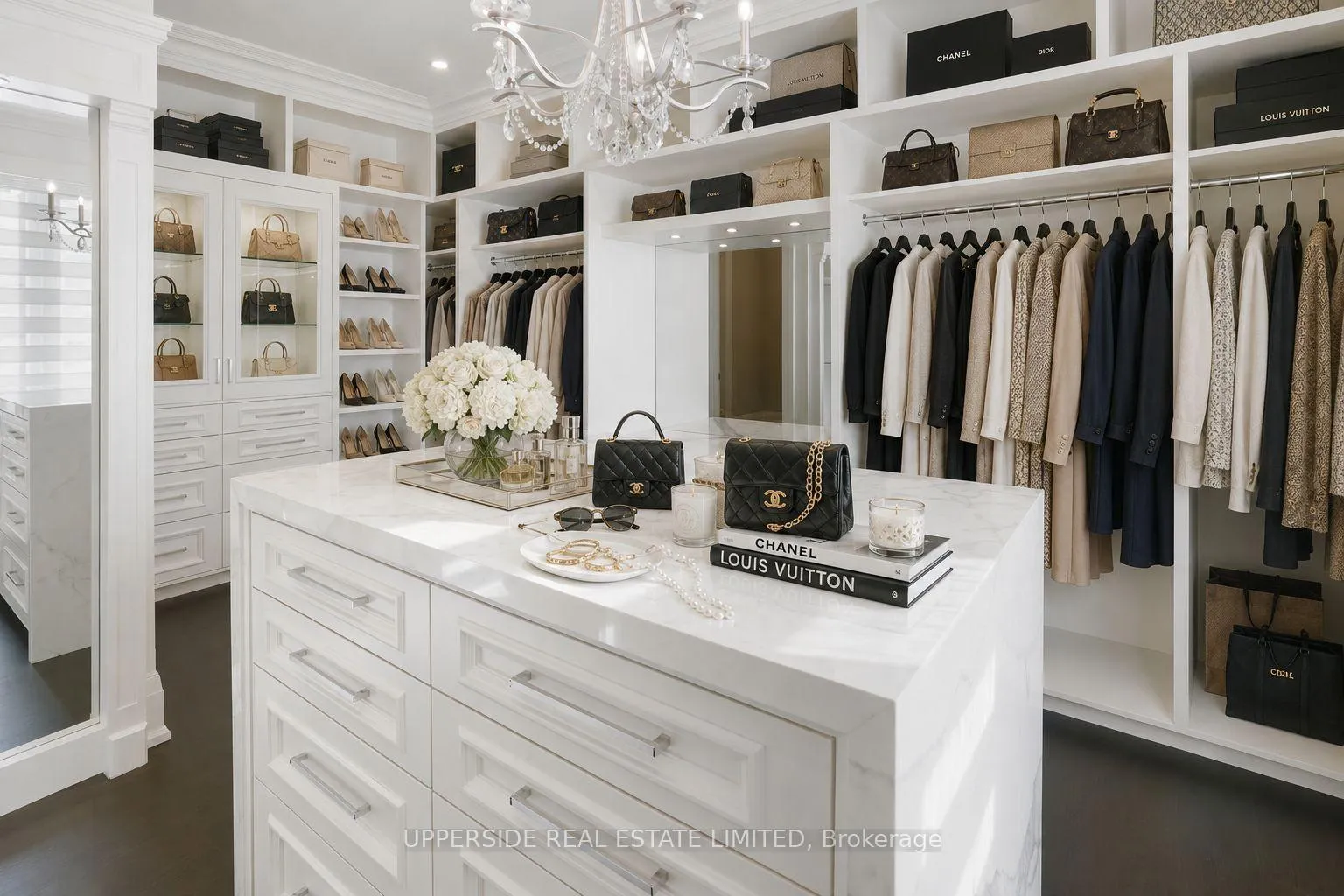 Photo 16 of 28 Thornridge Drive, Vaughan, Crestwood-Springfarm-Yorkhill — HOMEH