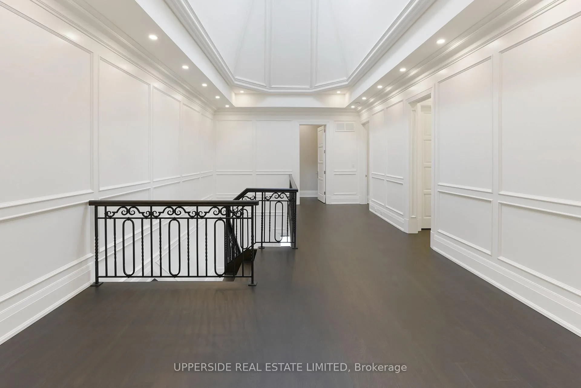 Photo 20 of 28 Thornridge Drive, Vaughan, Crestwood-Springfarm-Yorkhill — HOMEH