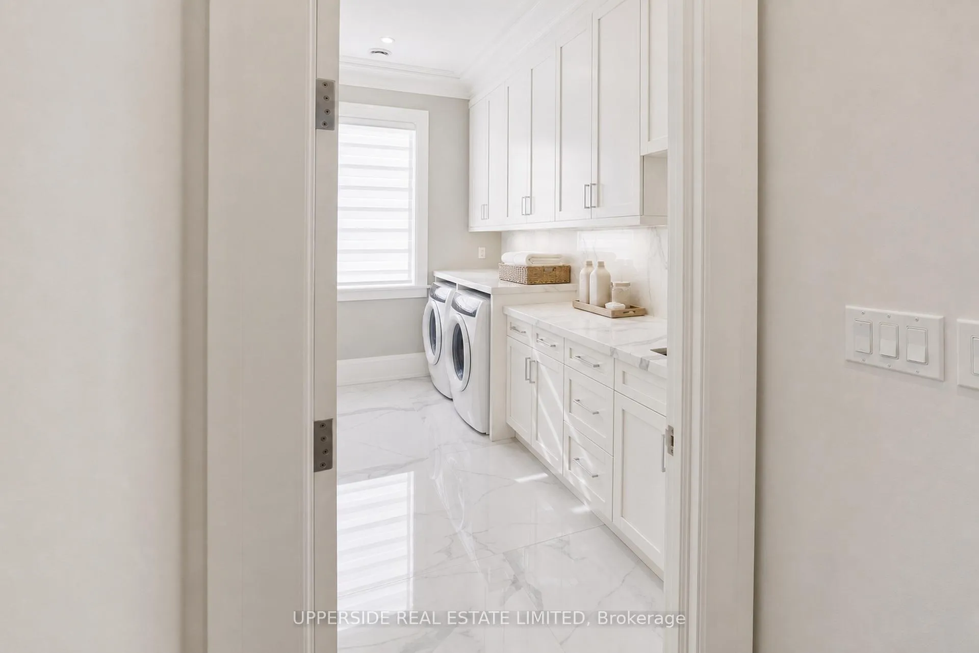 Photo 21 of 28 Thornridge Drive, Vaughan, Crestwood-Springfarm-Yorkhill — HOMEH