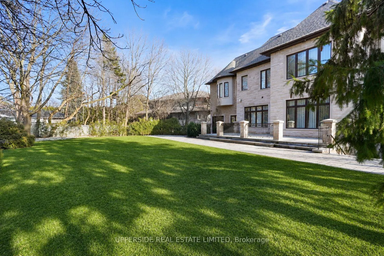Photo 29 of 28 Thornridge Drive, Vaughan, Crestwood-Springfarm-Yorkhill — HOMEH