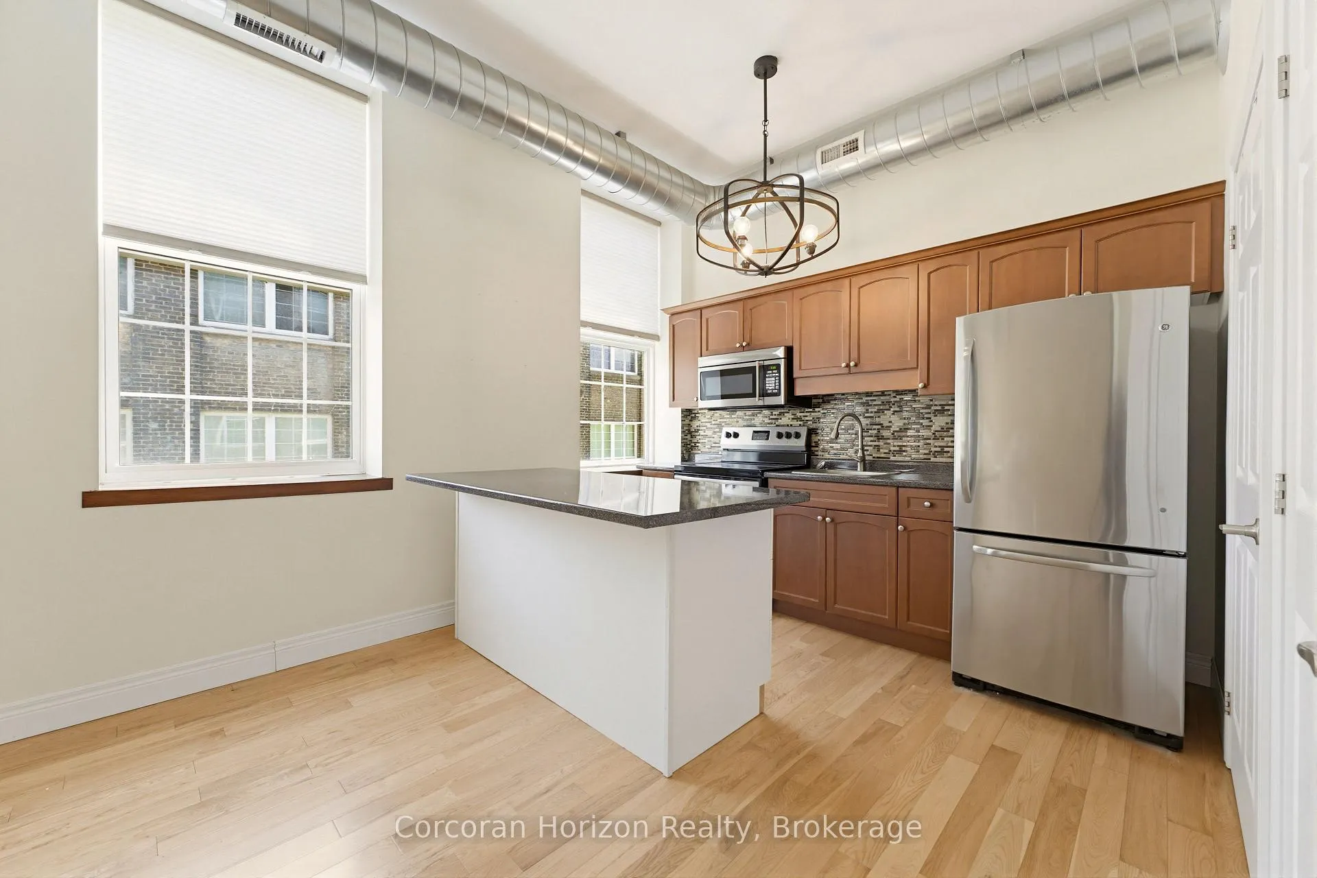 Photo 8 of Unit 301, 140 West River Street, Brant, Paris — HOMEH