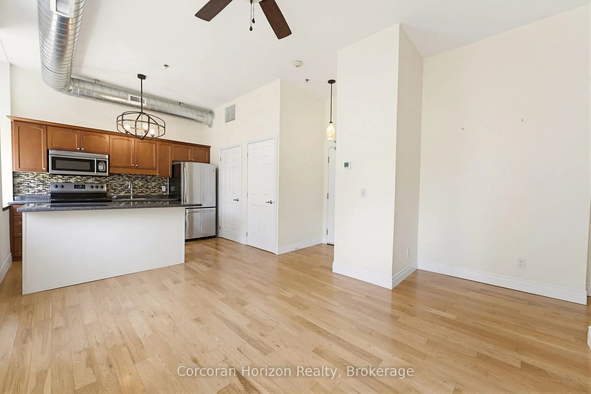 Photo 11 of Unit 301, 140 West River Street, Brant, Paris — HOMEH