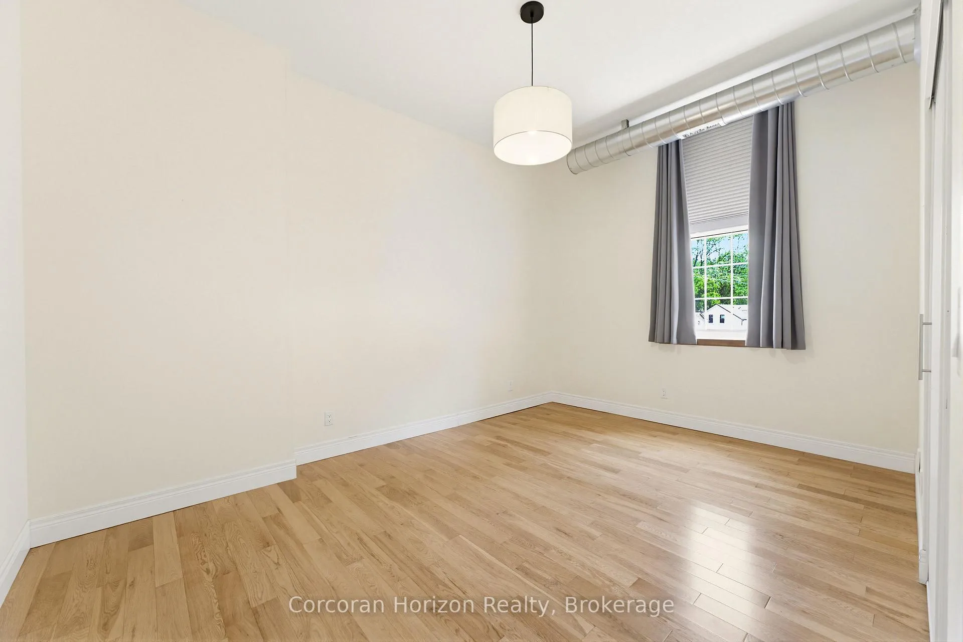 Photo 14 of Unit 301, 140 West River Street, Brant, Paris — HOMEH