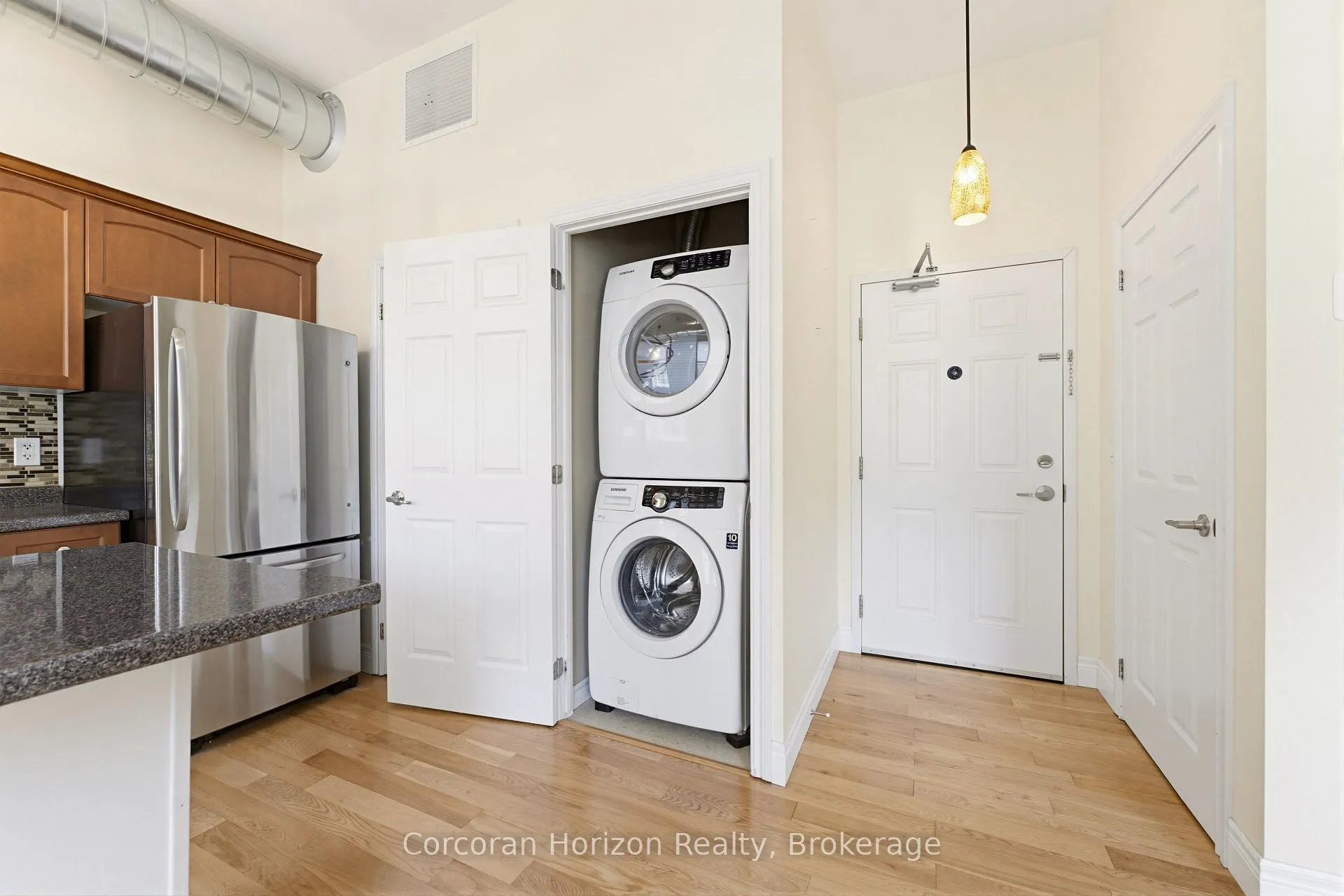Photo 17 of Unit 301, 140 West River Street, Brant, Paris — HOMEH