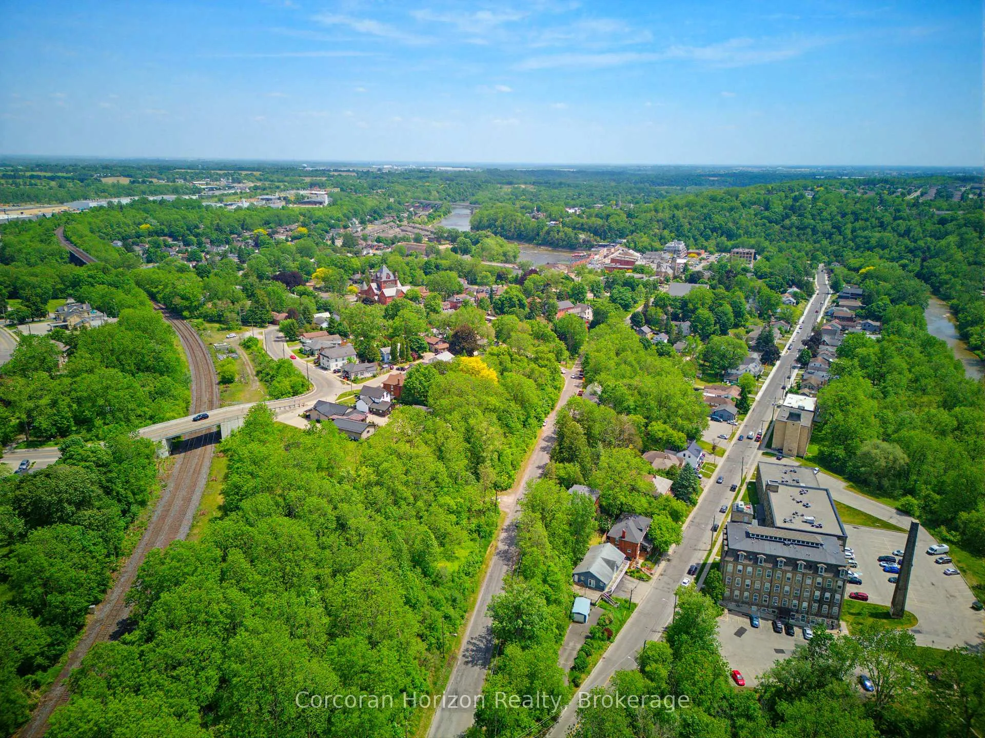 Photo 18 of Unit 301, 140 West River Street, Brant, Paris — HOMEH