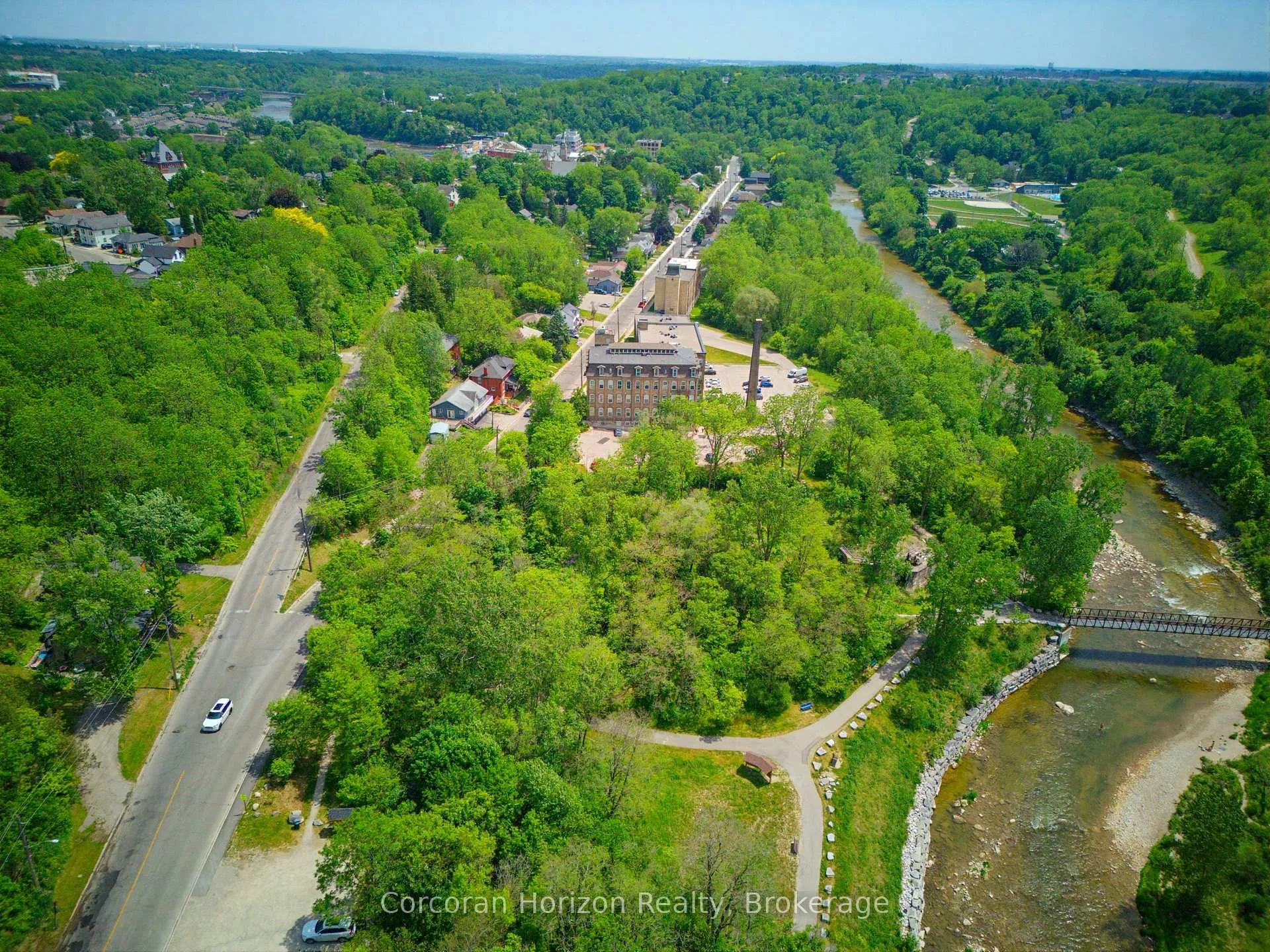 Photo 20 of Unit 301, 140 West River Street, Brant, Paris — HOMEH