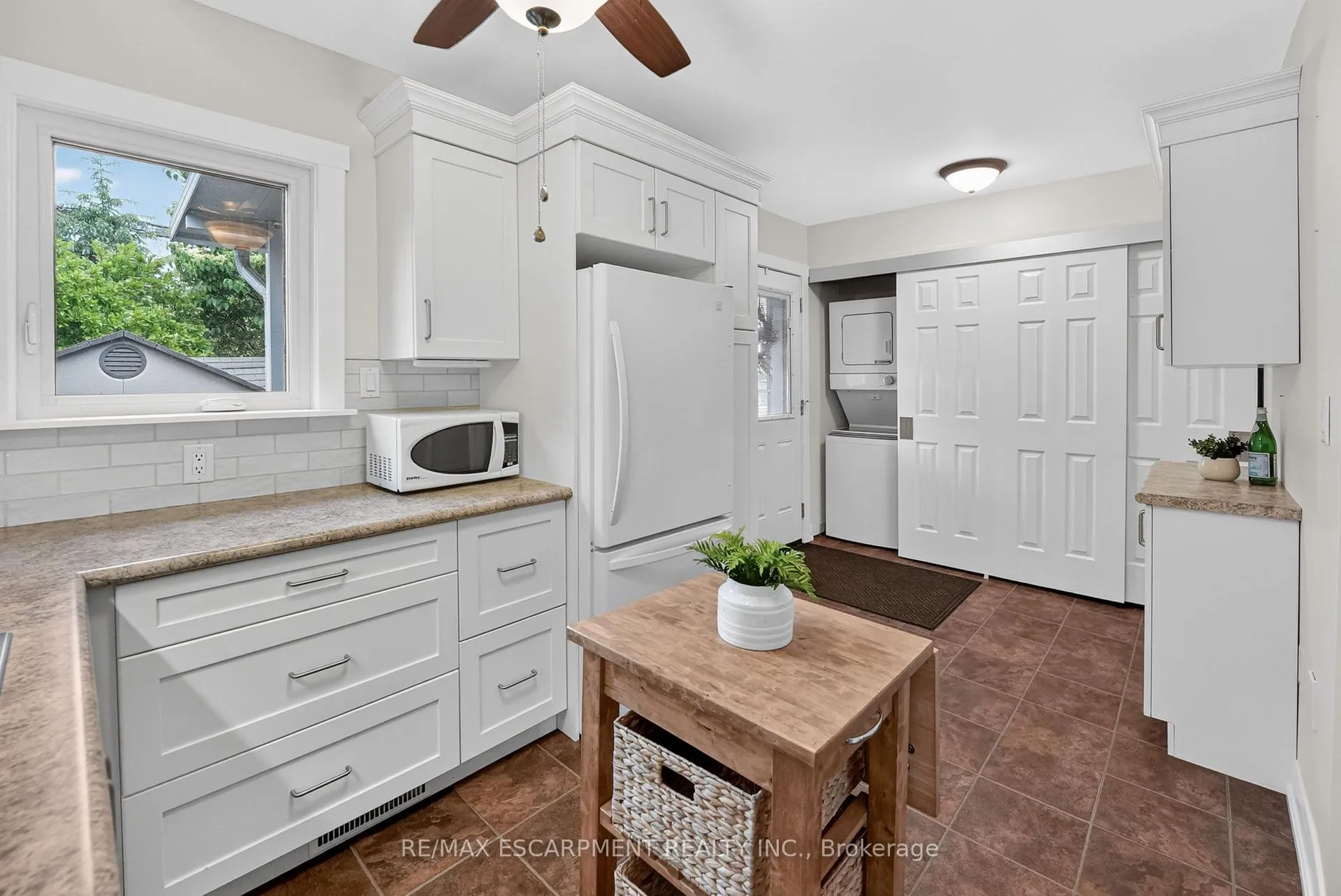 Photo 14 of 272 Cope Street, Hamilton, Homeside — HOMEH