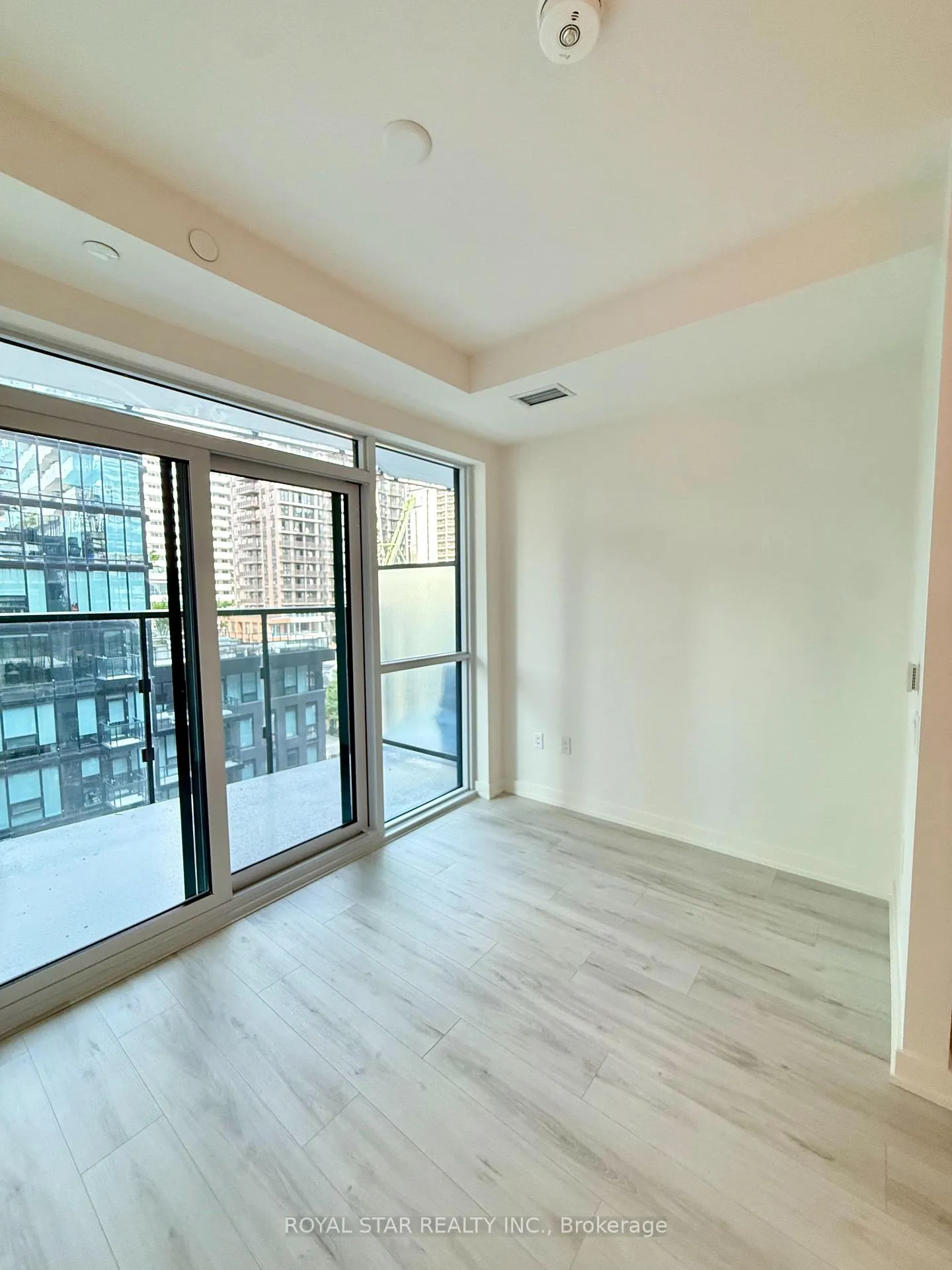 Photo 13 of Unit 708S, 110 Broadway Avenue, Toronto, Mount Pleasant West — HOMEH