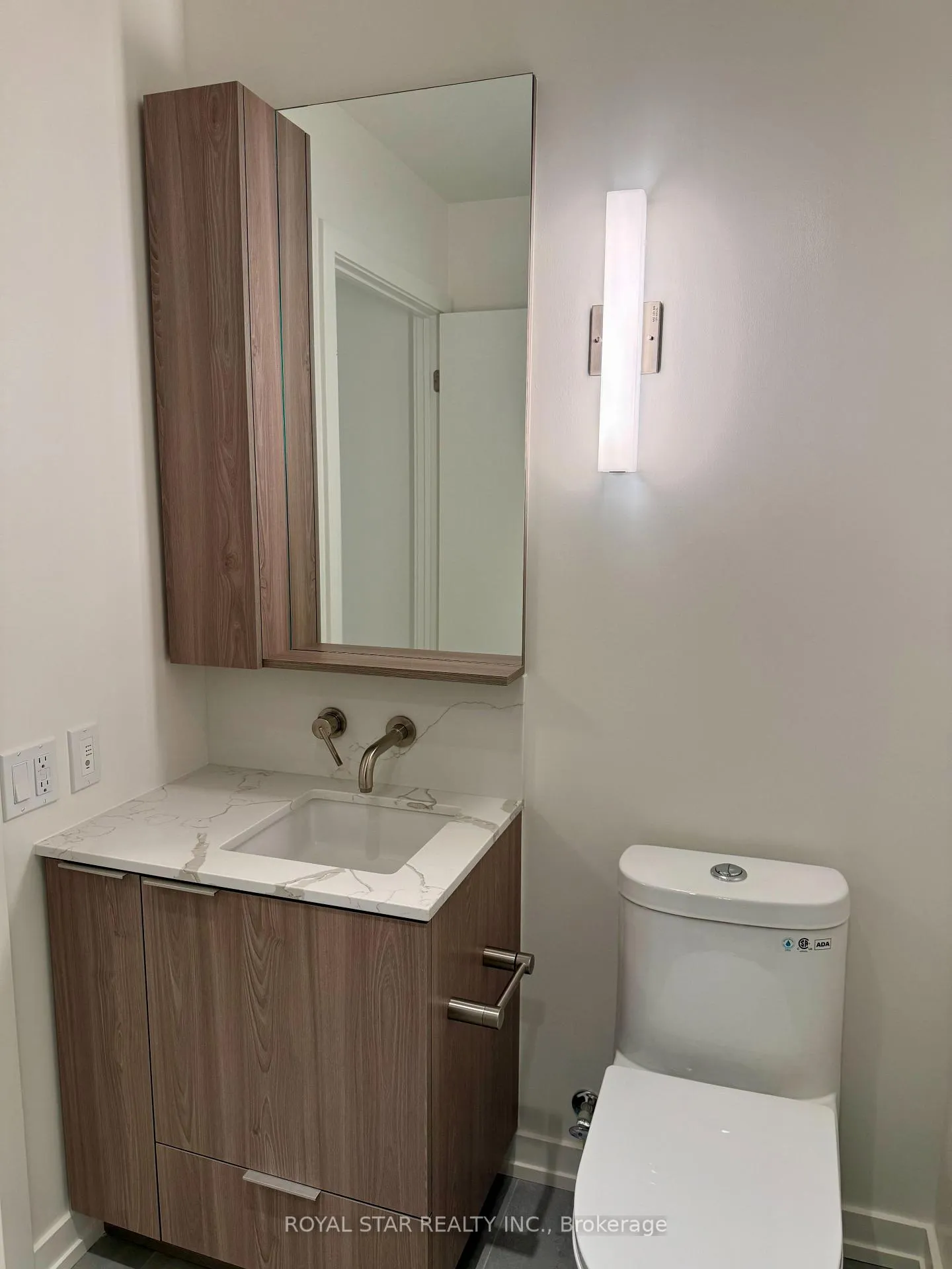 Photo 15 of Unit 708S, 110 Broadway Avenue, Toronto, Mount Pleasant West — HOMEH