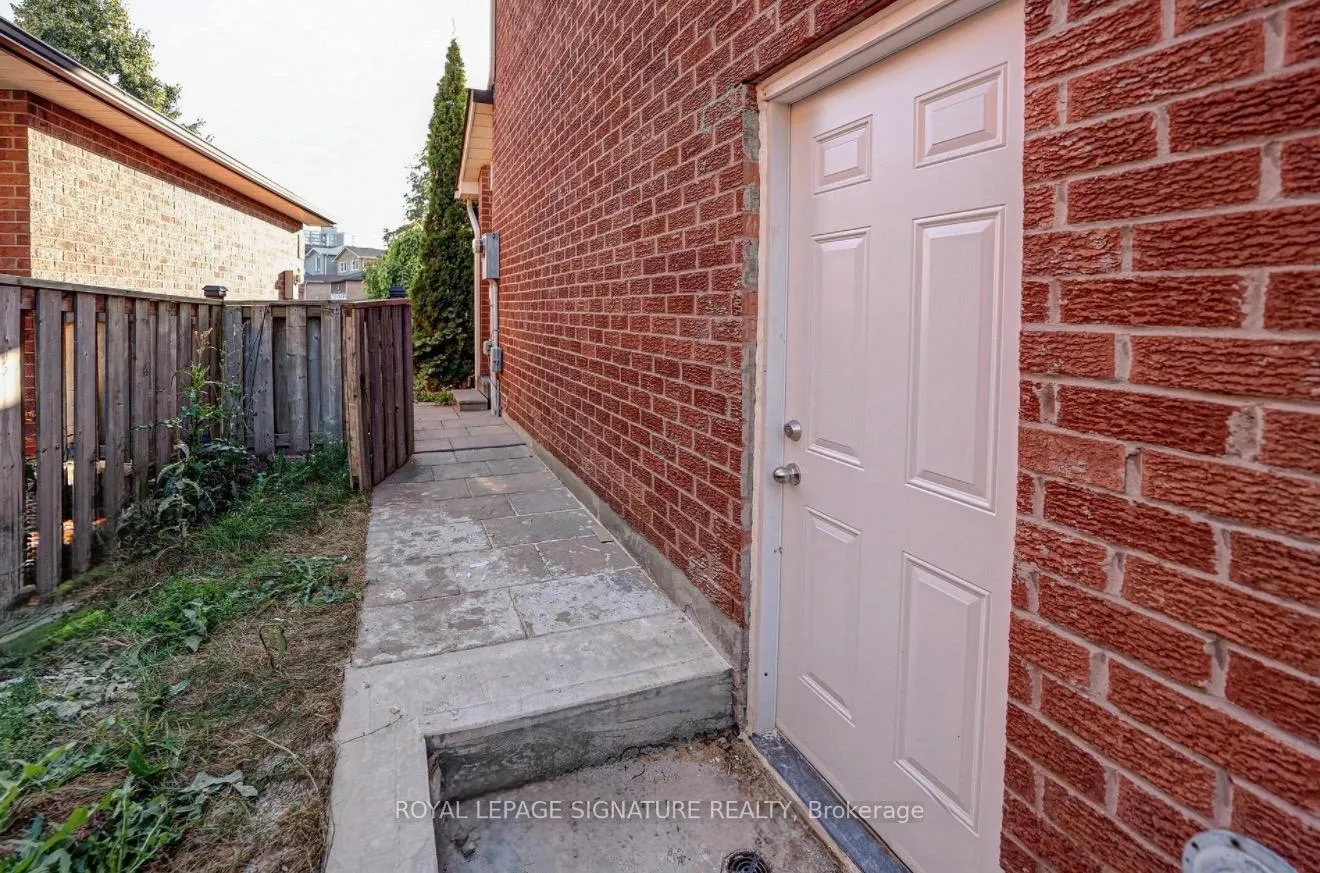 Photo 2 of 4224 Angeloni Drive, Mississauga, Rathwood — HOMEH