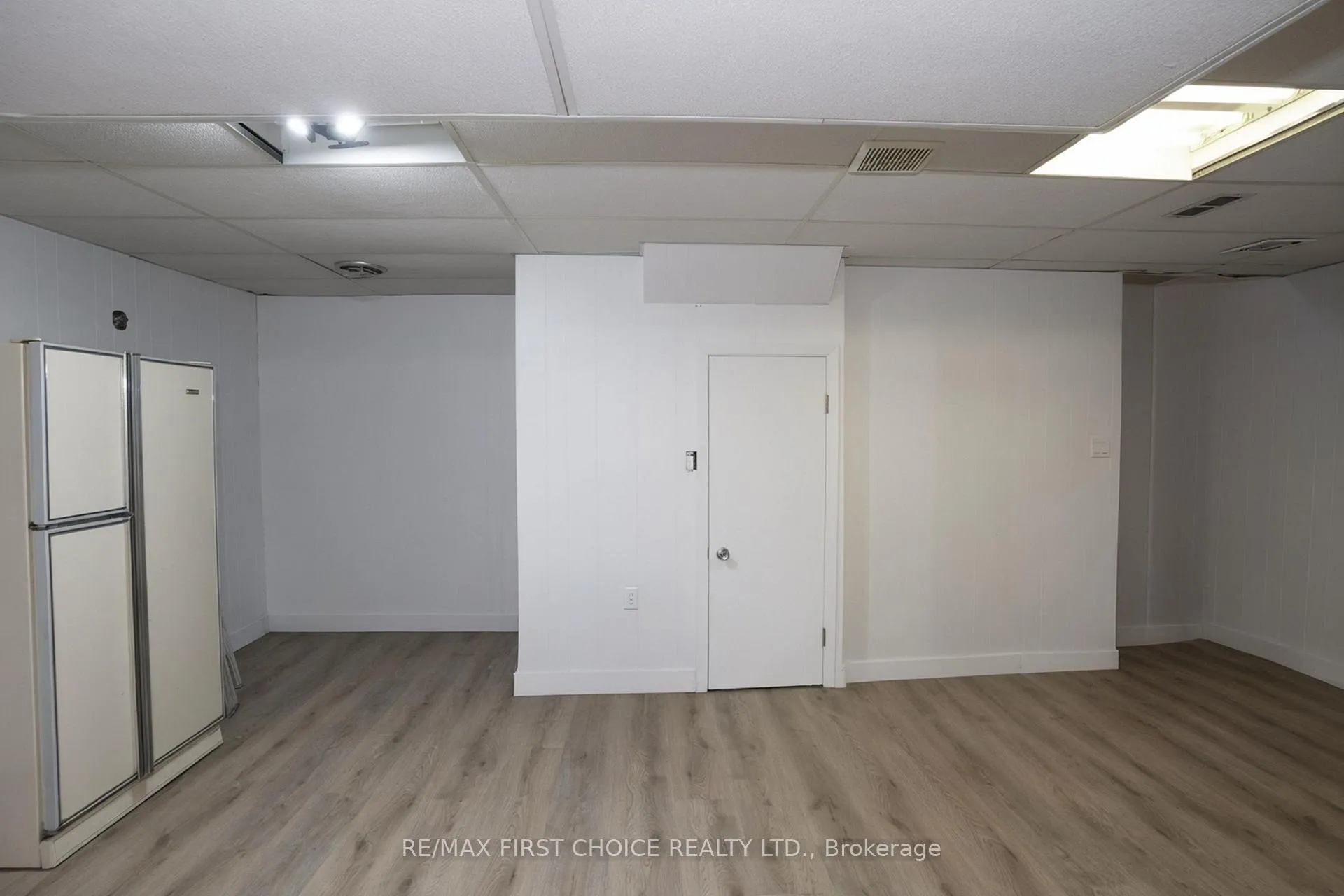 Photo 29 of 435 Dublin Avenue, Thunder Bay, John Street North — HOMEH