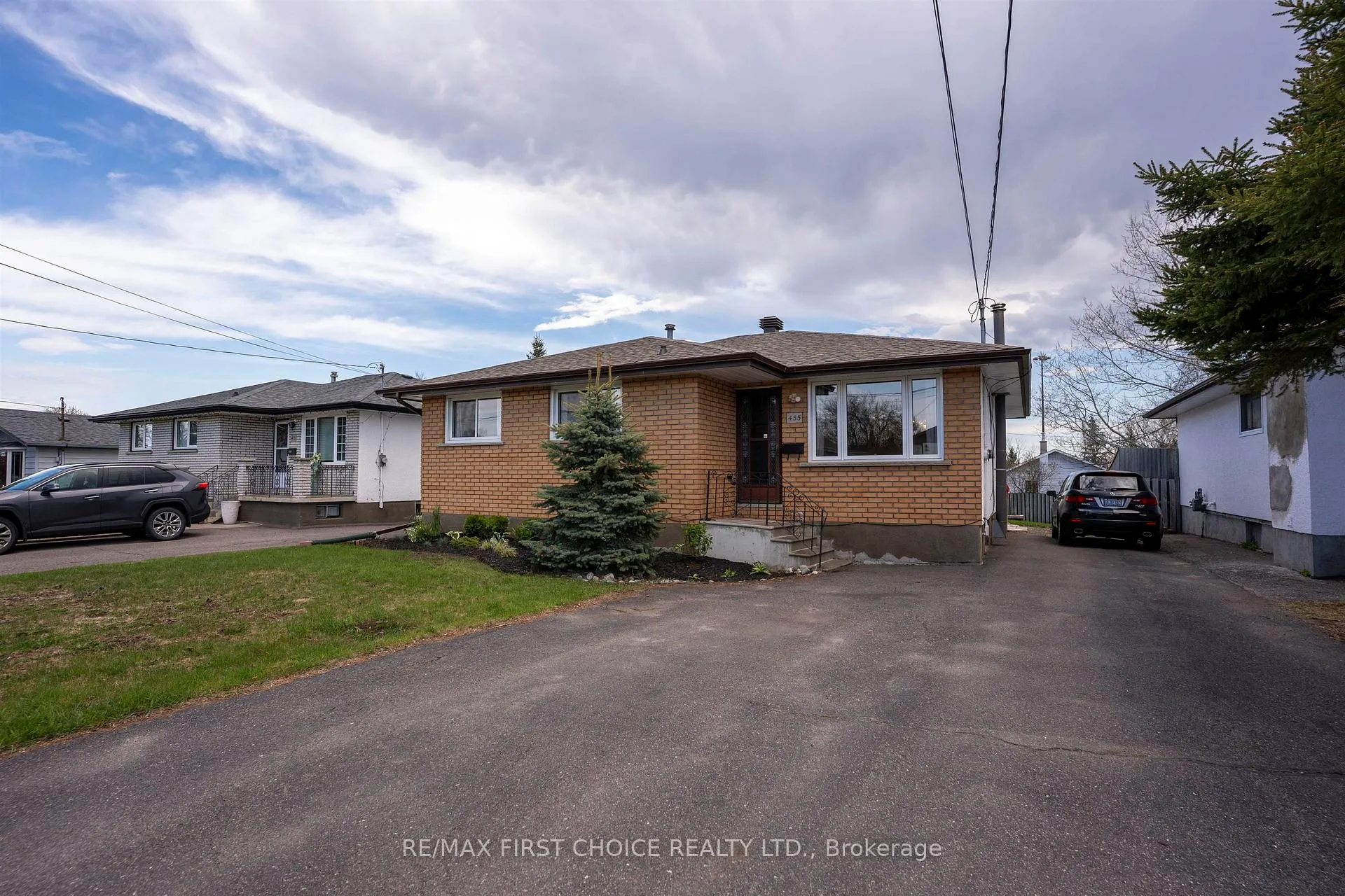 Photo 41 of 435 Dublin Avenue, Thunder Bay, John Street North — HOMEH