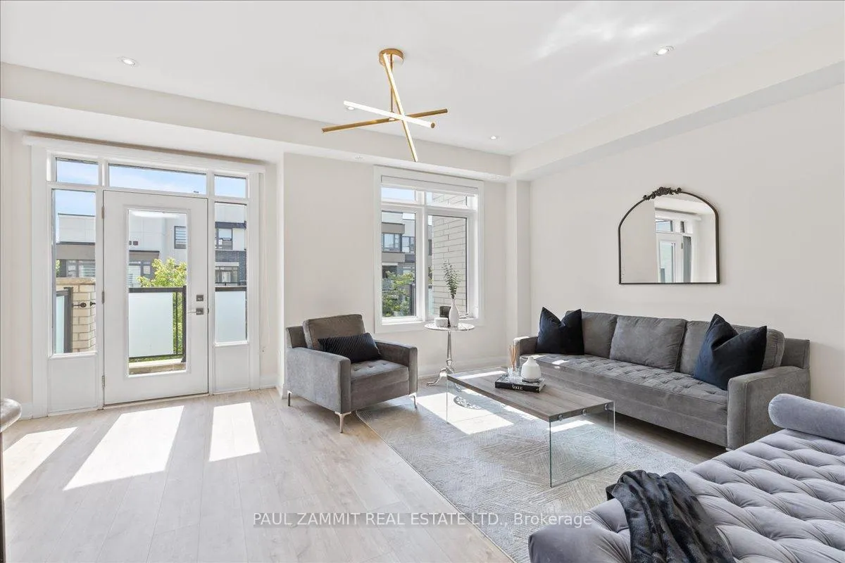 Photo 10 of 39 Harold Lawrie Lane, Markham, Thornhill — HOMEH