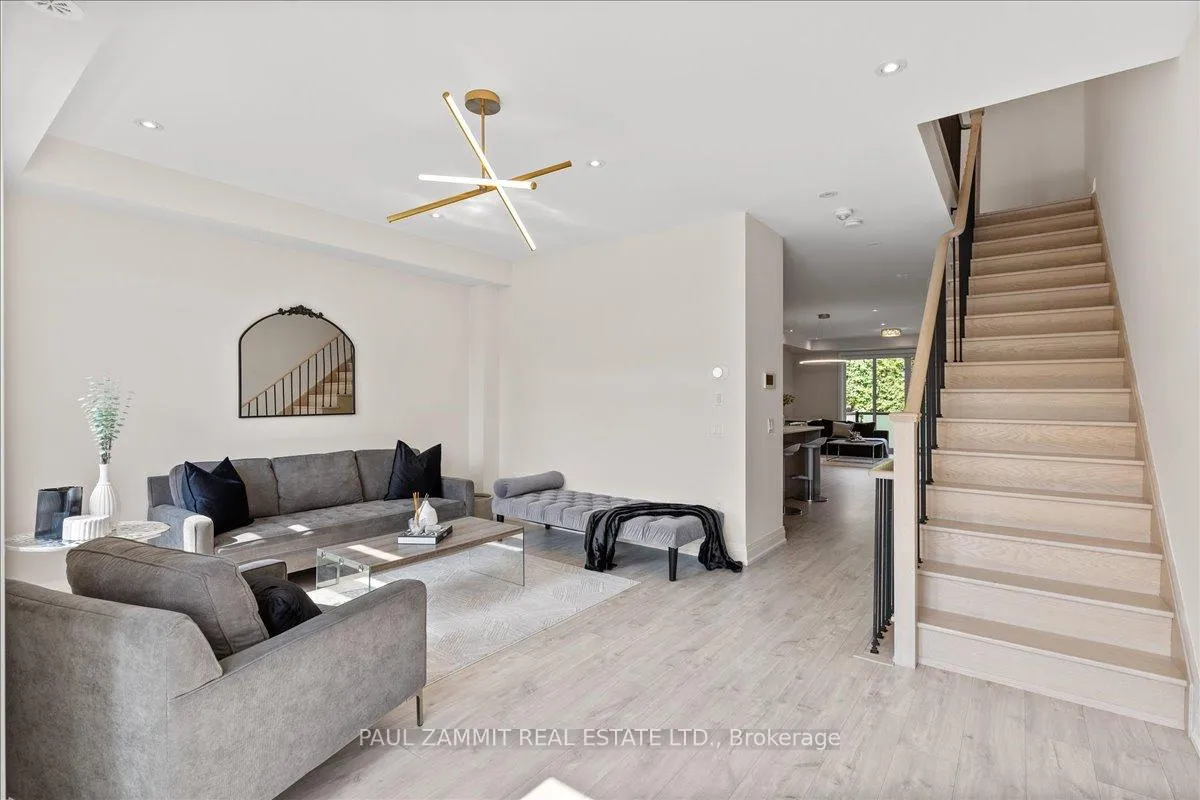 Photo 11 of 39 Harold Lawrie Lane, Markham, Thornhill — HOMEH