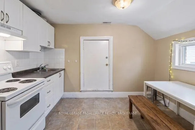 Photo 59 of 325 Johnston Street, Kingston, Central City East — HOMEH