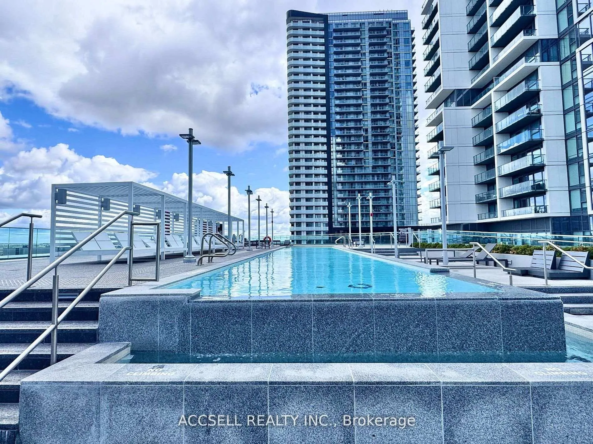 Photo 2 of Unit W2602, 185 Millway Avenue, Vaughan, Vaughan Corporate Centre — HOMEH