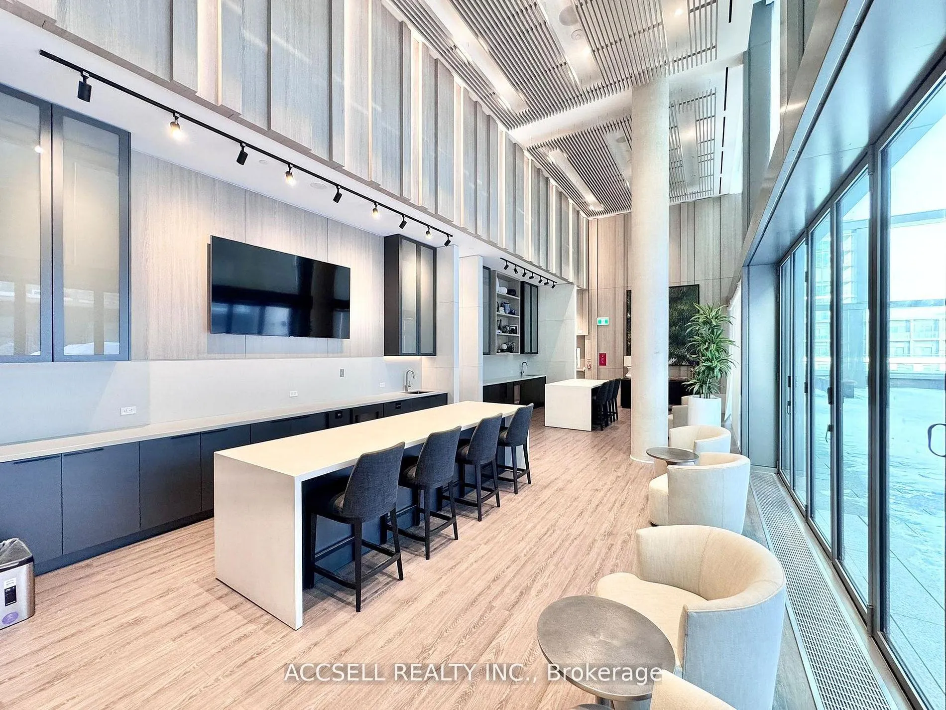 Photo 11 of Unit W2602, 185 Millway Avenue, Vaughan, Vaughan Corporate Centre — HOMEH