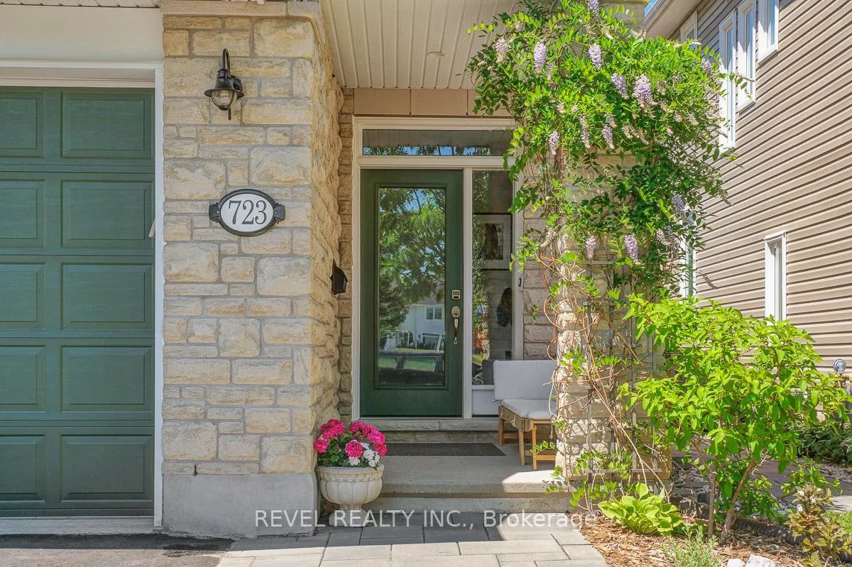 Photo 2 of 723 White Alder Avenue, Ottawa, Blossom Park/Kemp Park/Findlay Creek — HOMEH