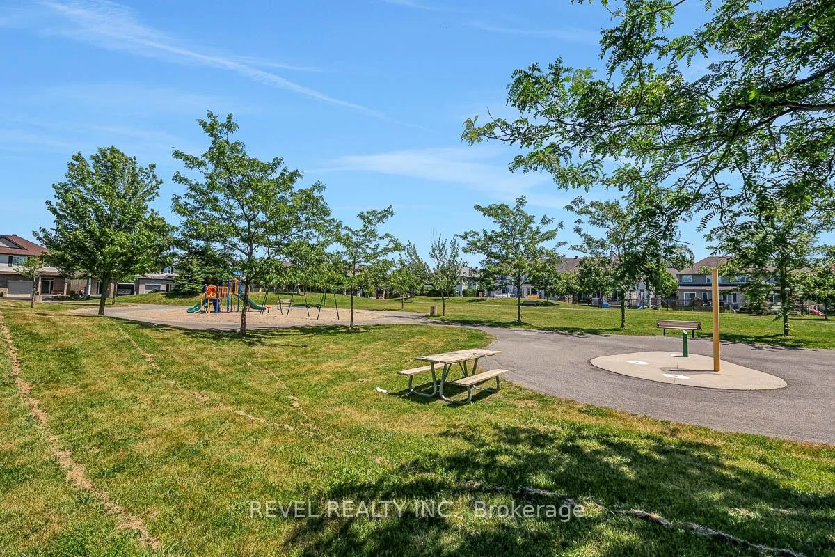 Photo 33 of 723 White Alder Avenue, Ottawa, Blossom Park/Kemp Park/Findlay Creek — HOMEH