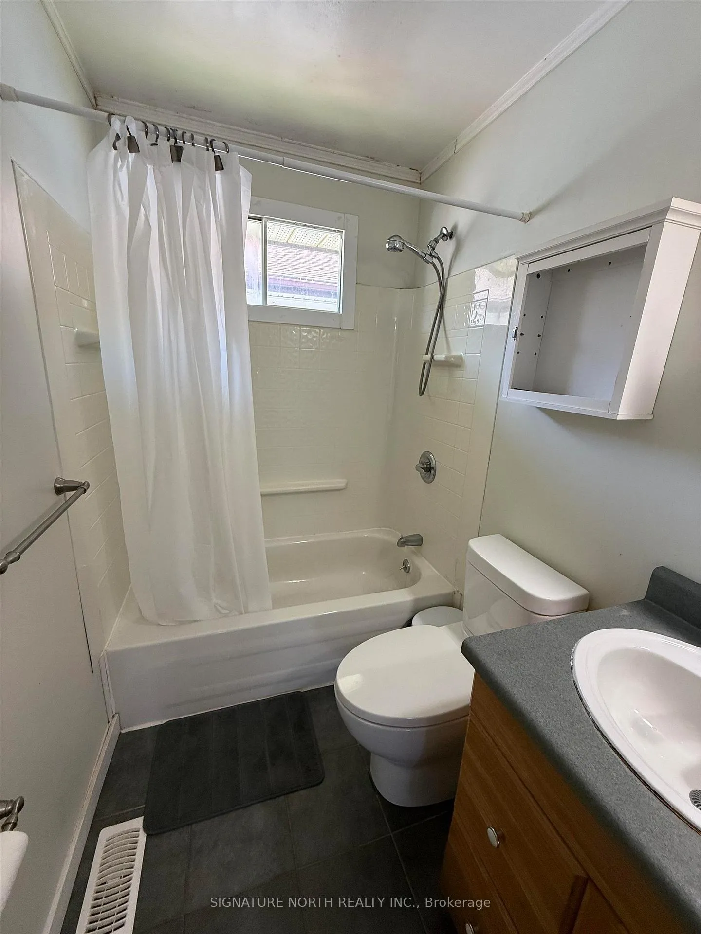 Photo 18 of 732 Marks Street S, Thunder Bay, Westfort — HOMEH