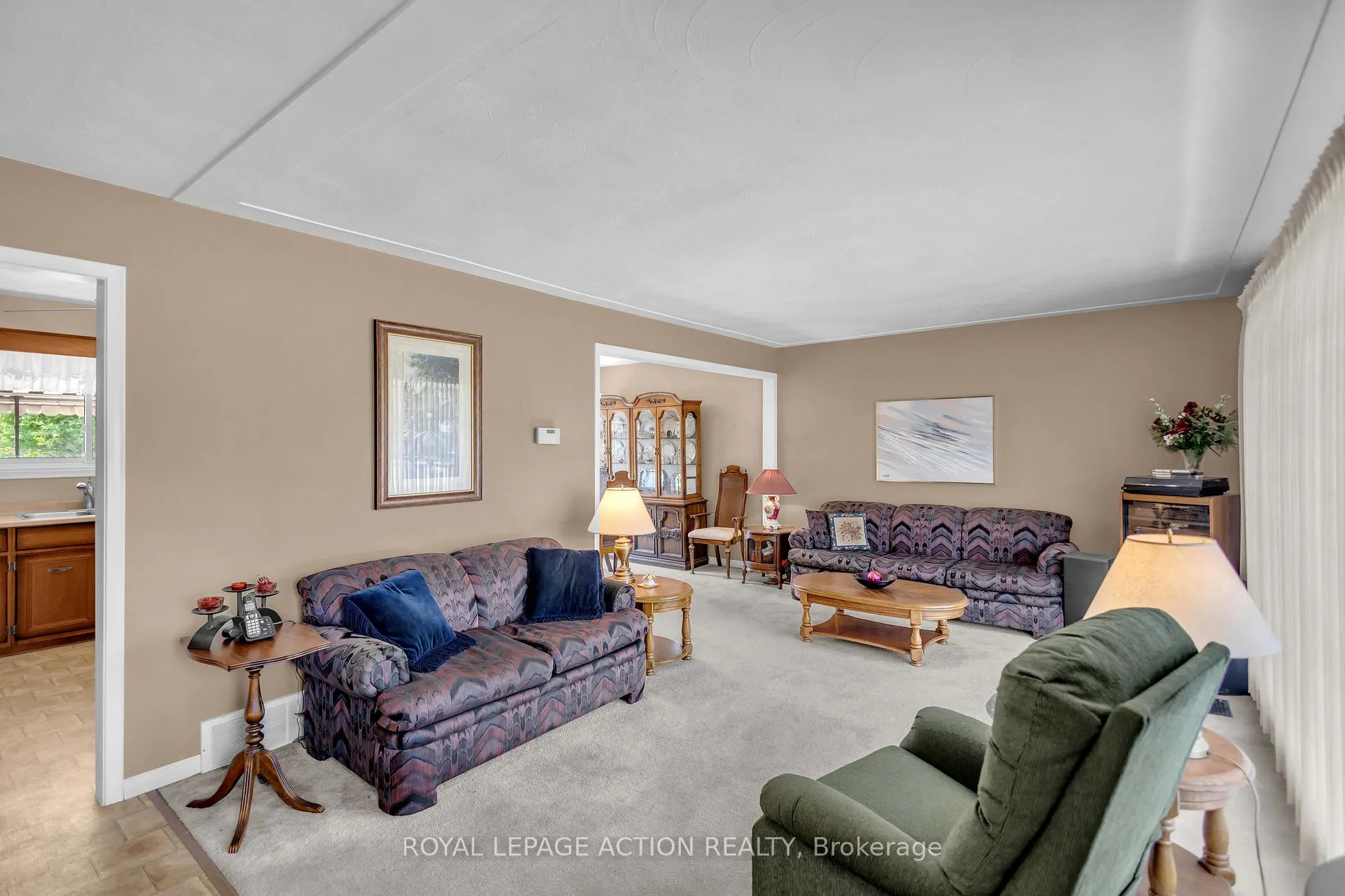 Photo 6 of 19 Pippin Drive, Brantford, Fairview - Brantford — HOMEH