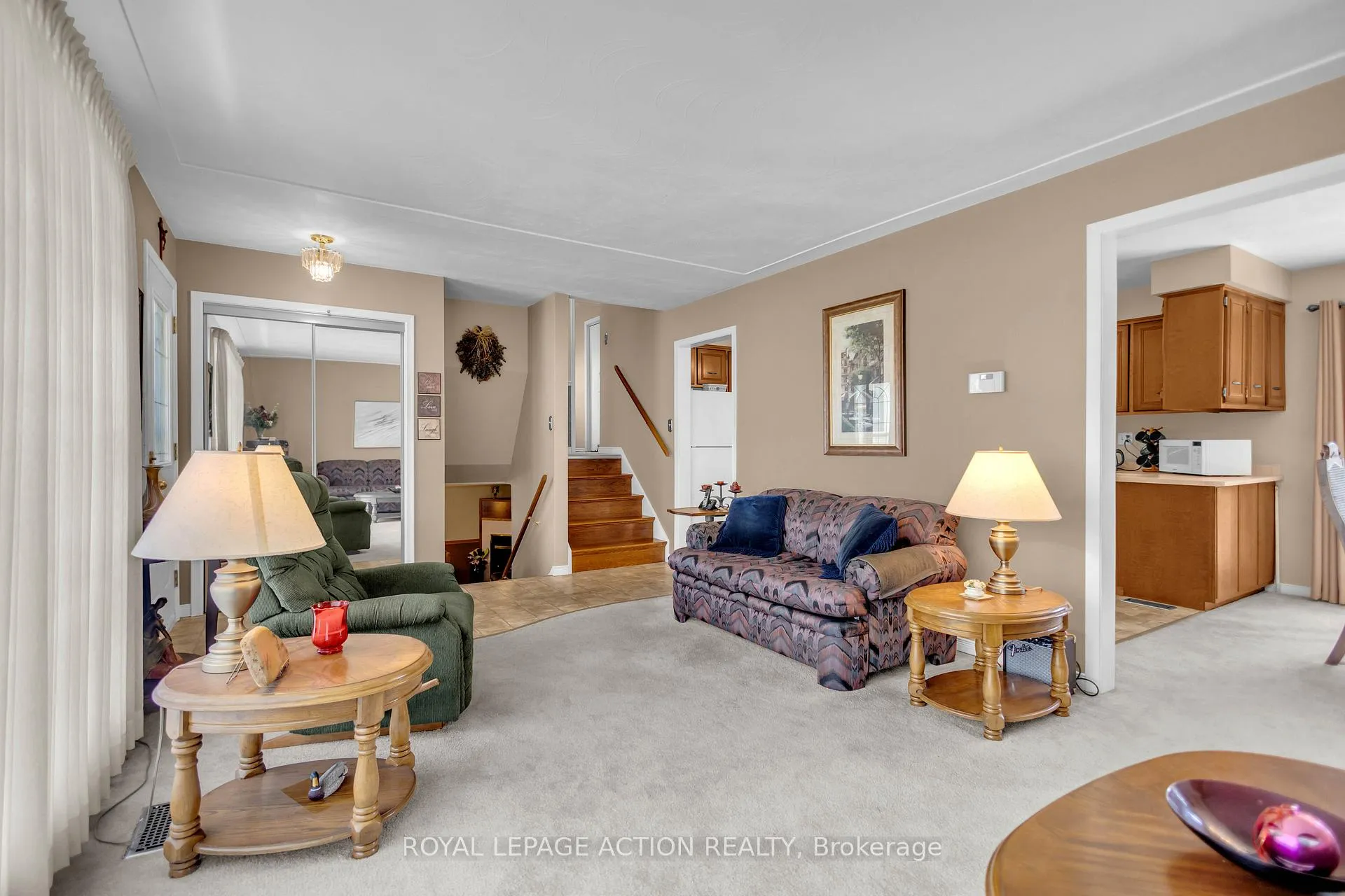 Photo 8 of 19 Pippin Drive, Brantford, Fairview - Brantford — HOMEH