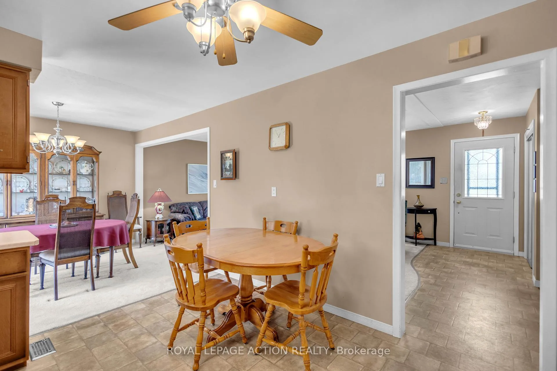 Photo 13 of 19 Pippin Drive, Brantford, Fairview - Brantford — HOMEH