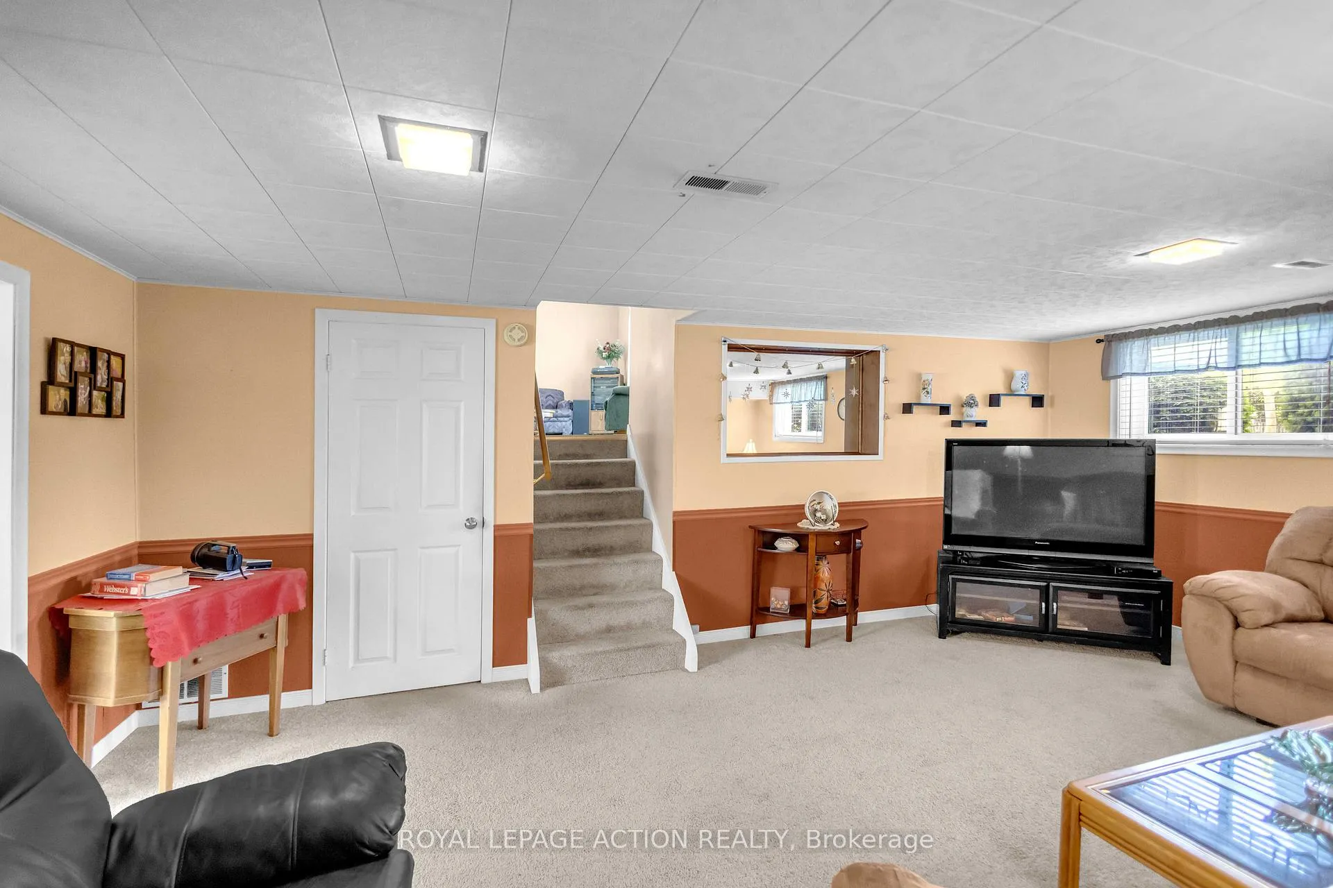 Photo 14 of 19 Pippin Drive, Brantford, Fairview - Brantford — HOMEH