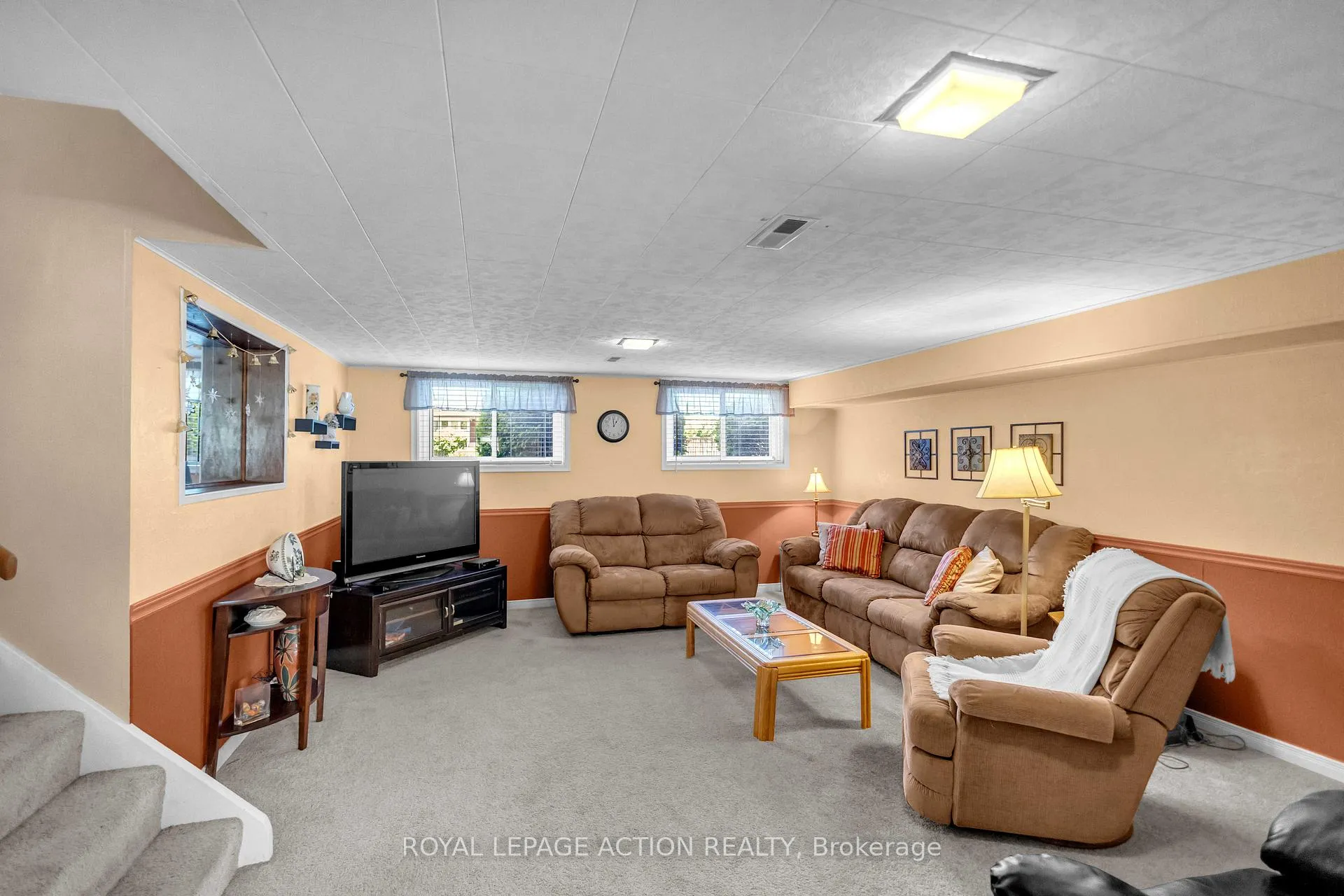 Photo 15 of 19 Pippin Drive, Brantford, Fairview - Brantford — HOMEH