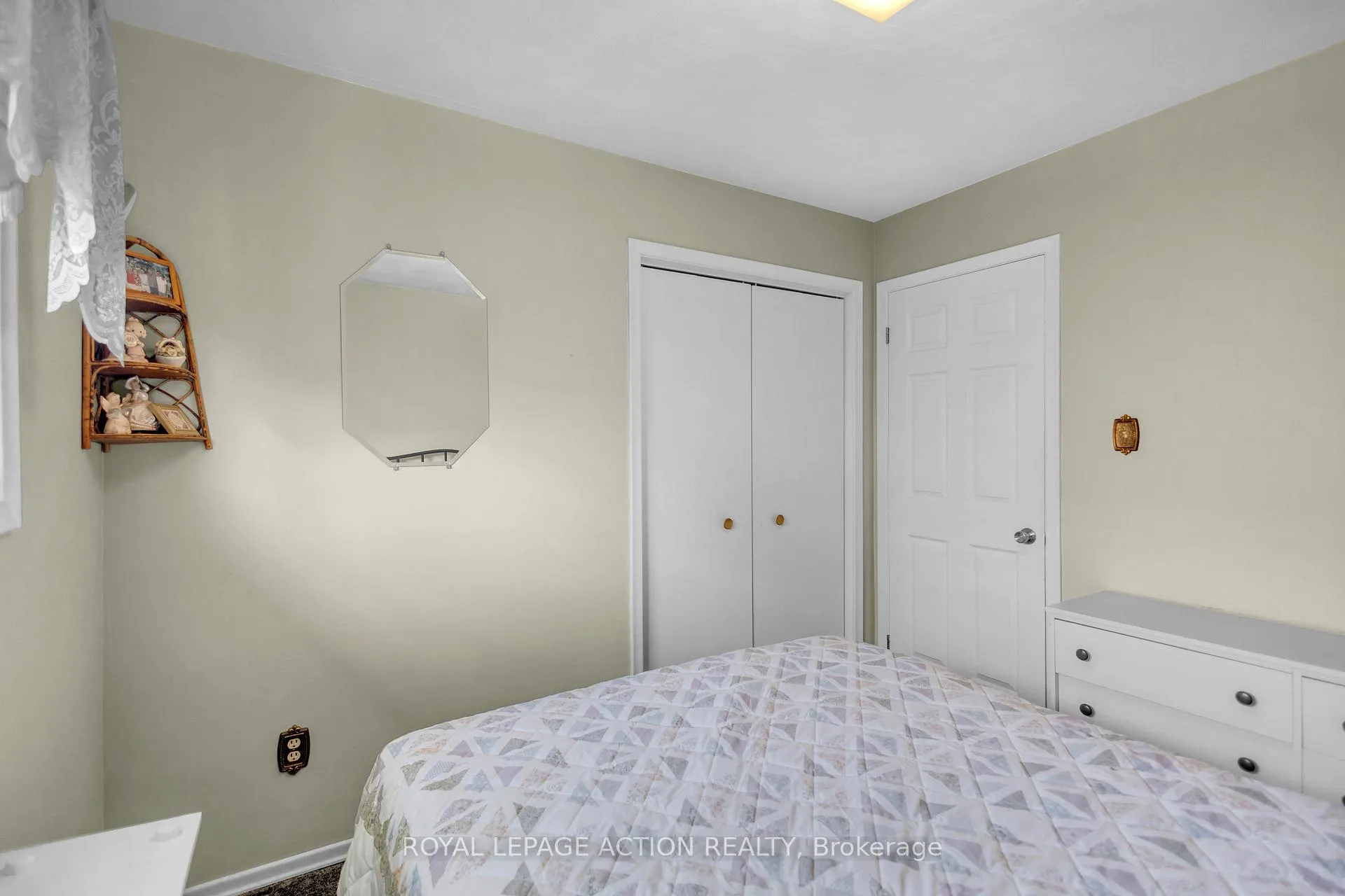 Photo 24 of 19 Pippin Drive, Brantford, Fairview - Brantford — HOMEH
