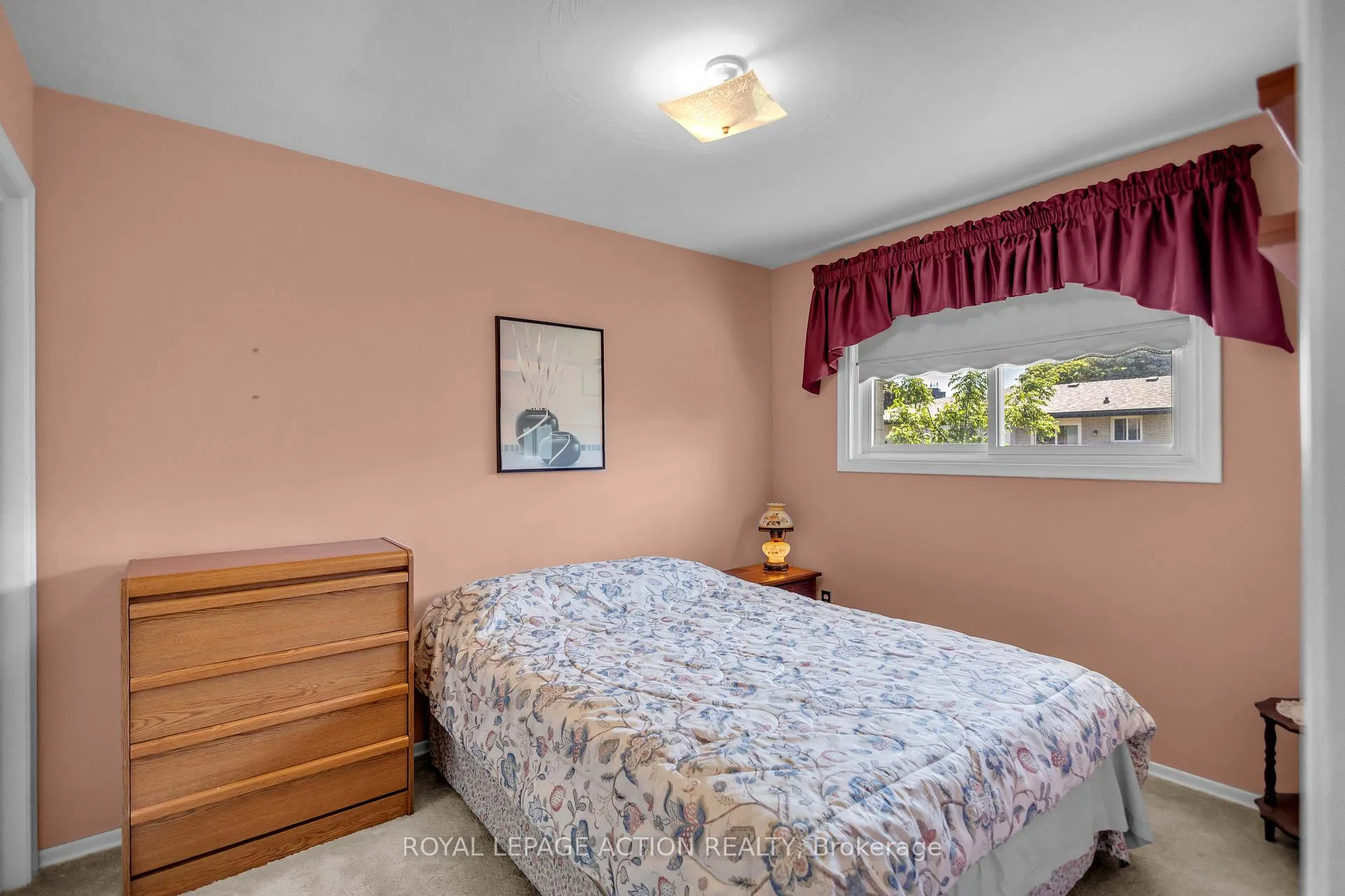 Photo 25 of 19 Pippin Drive, Brantford, Fairview - Brantford — HOMEH