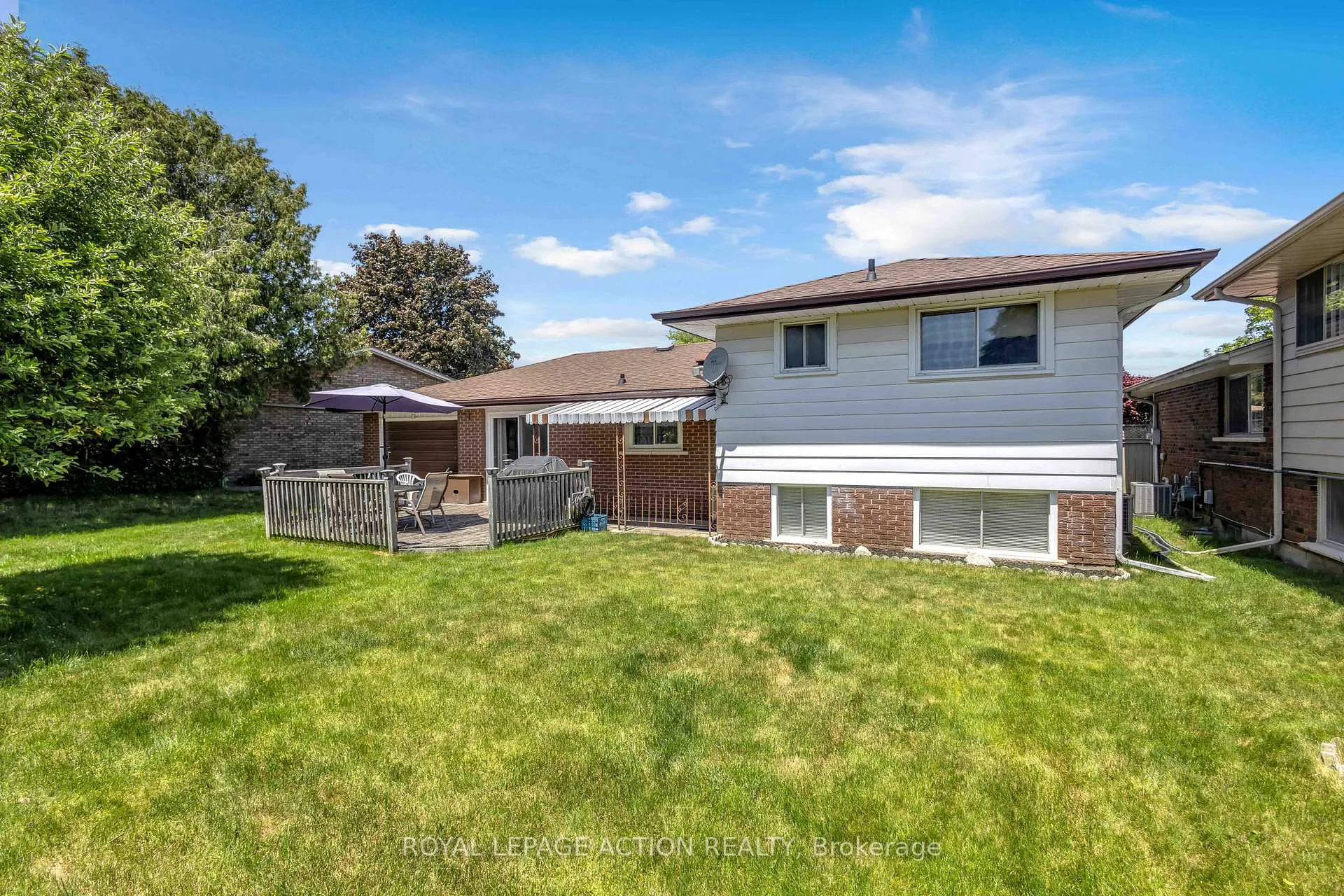 Photo 31 of 19 Pippin Drive, Brantford, Fairview - Brantford — HOMEH