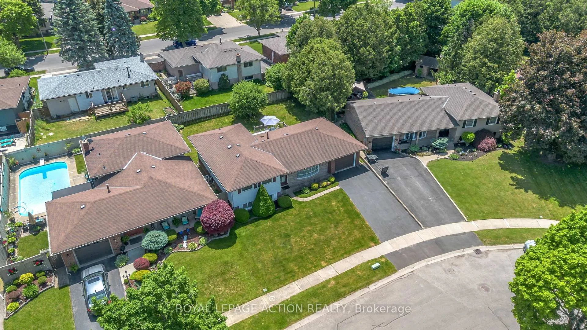 Photo 39 of 19 Pippin Drive, Brantford, Fairview - Brantford — HOMEH