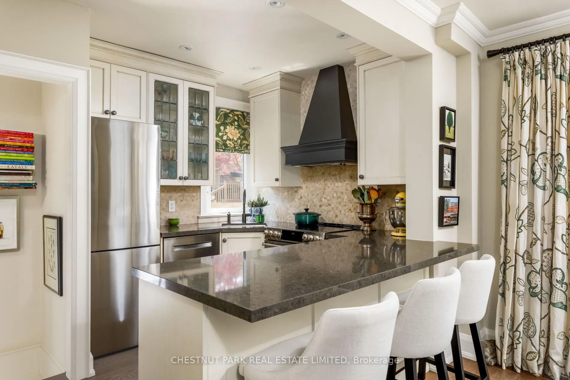 Photo 14 of 176 Forman Avenue, Toronto, Mount Pleasant East — HOMEH