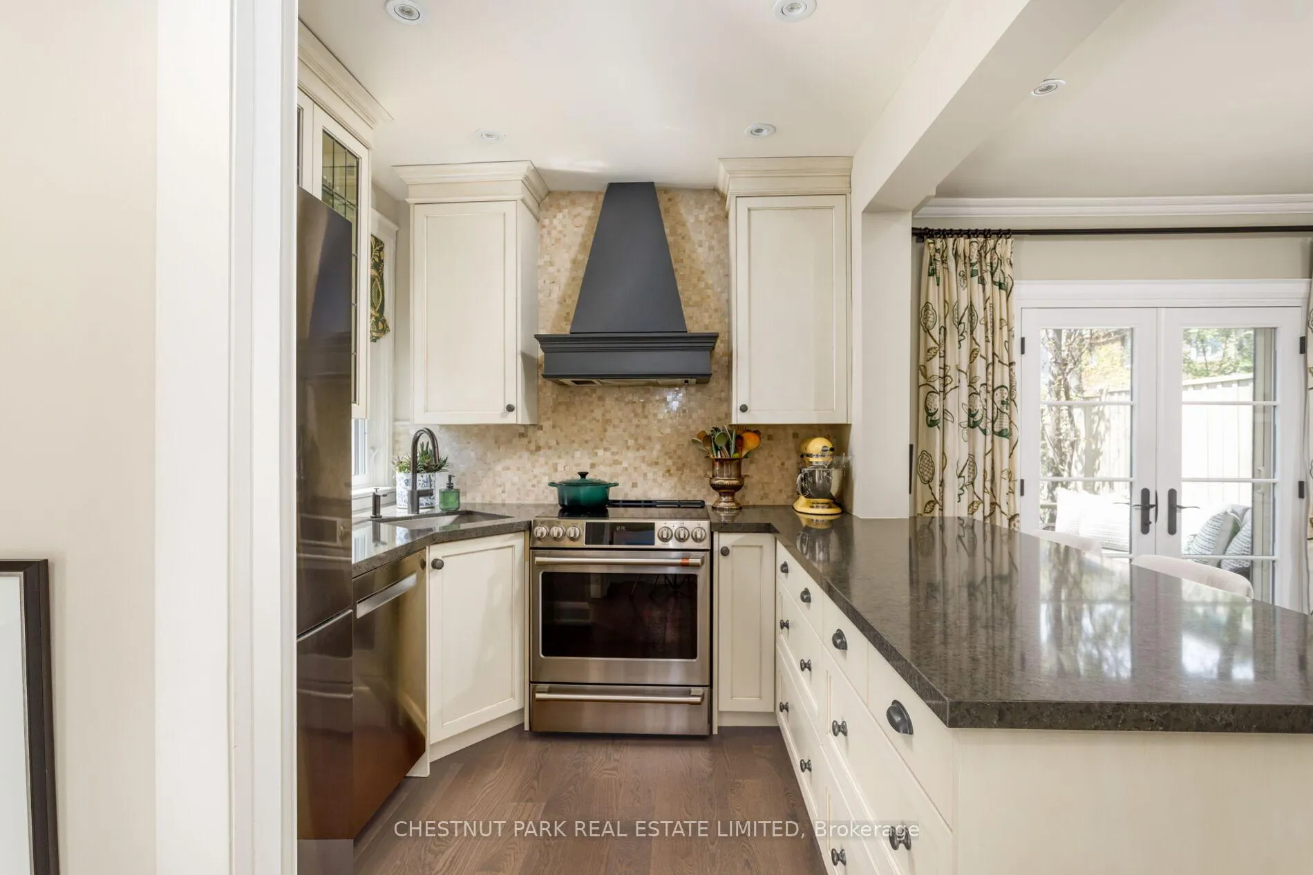 Photo 15 of 176 Forman Avenue, Toronto, Mount Pleasant East — HOMEH
