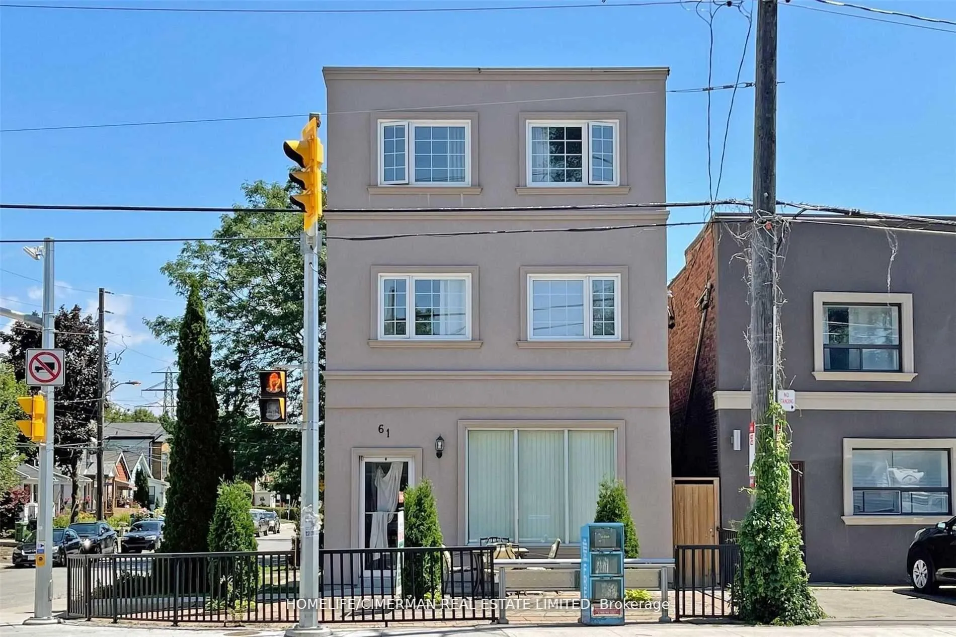 Photo 6 of 61 Scarlett Road, Toronto, Rockcliffe-Smythe — HOMEH