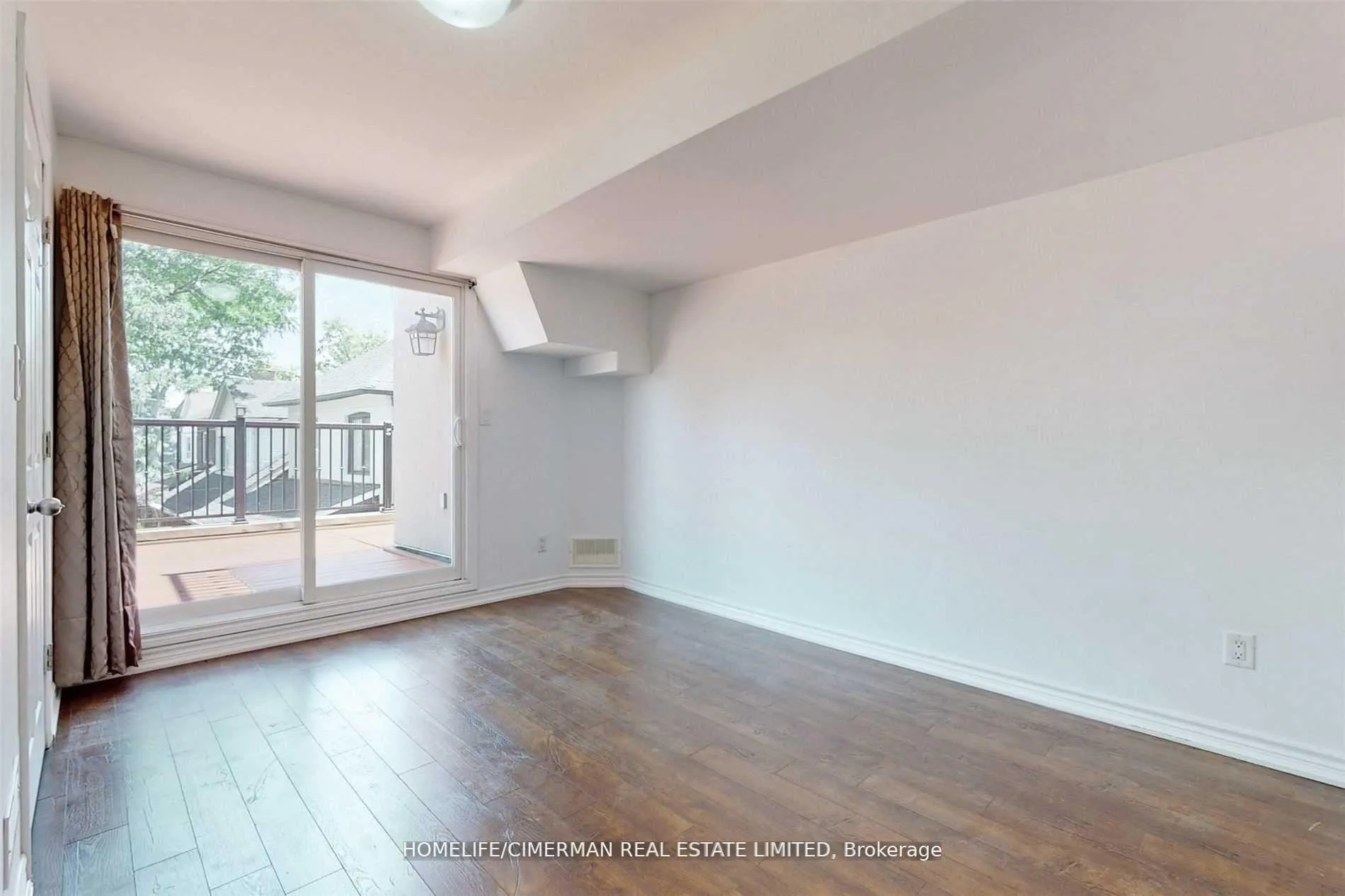 Photo 13 of 61 Scarlett Road, Toronto, Rockcliffe-Smythe — HOMEH